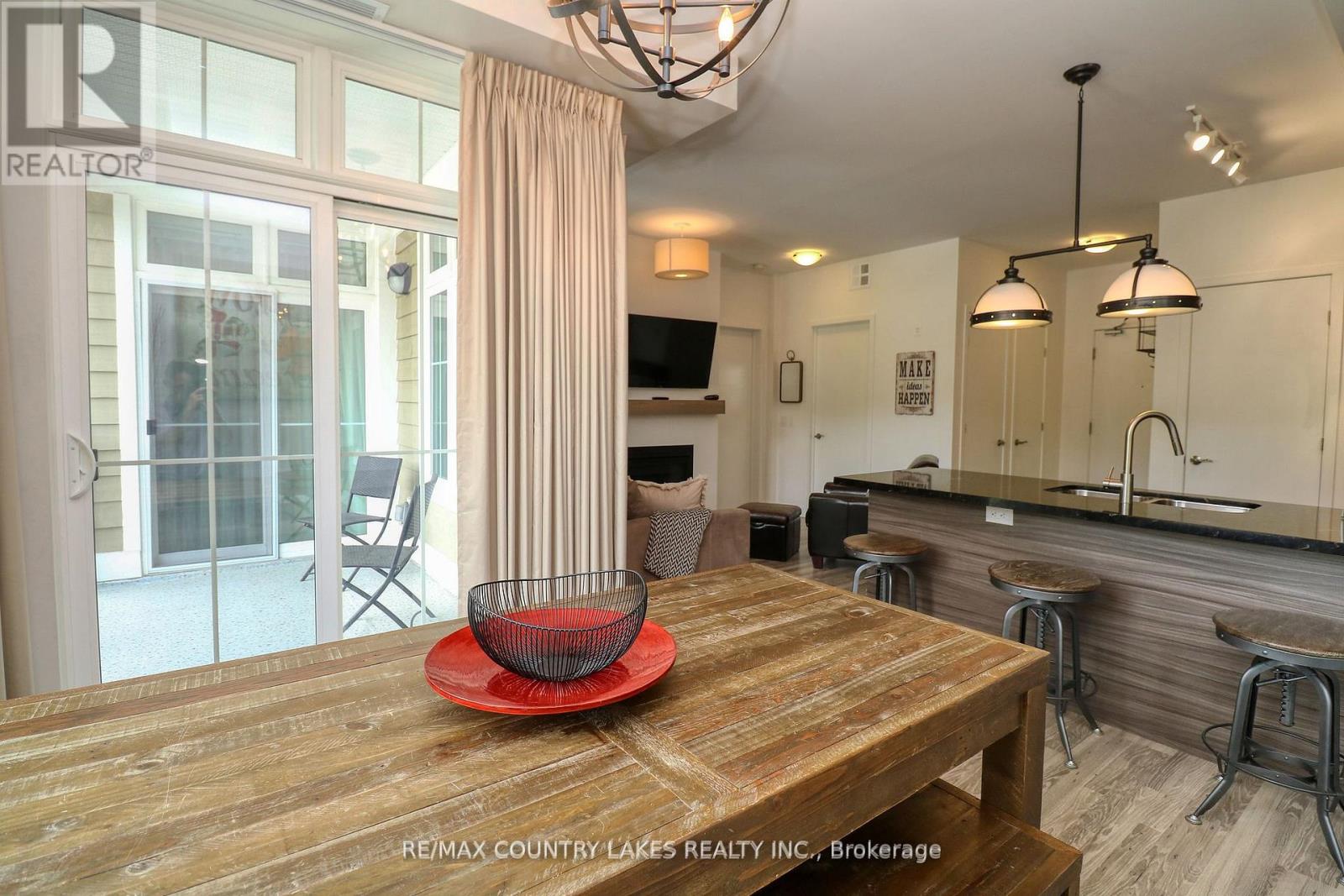 203 - 40 Horseshoe Boulevard, Oro-Medonte, Ontario  L4M 4Y8 - Photo 12 - S12647840