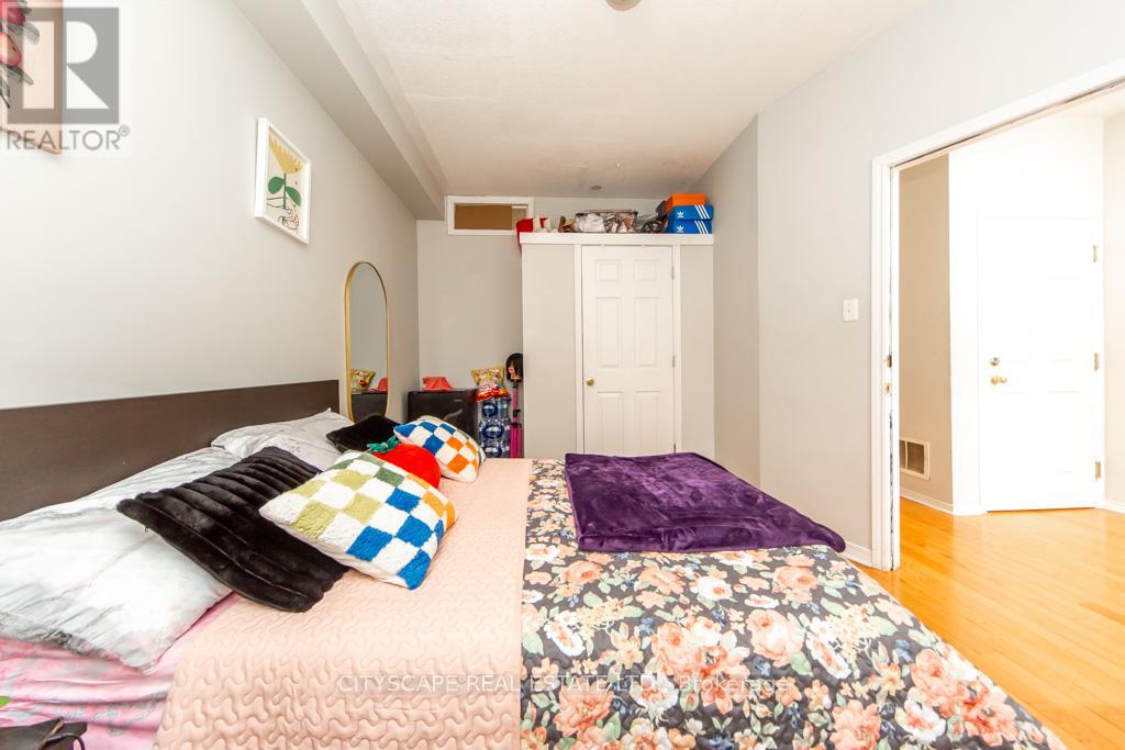 377 Assinboine Road, Toronto, Ontario  M3J 0A6 - Photo 14 - W12647846