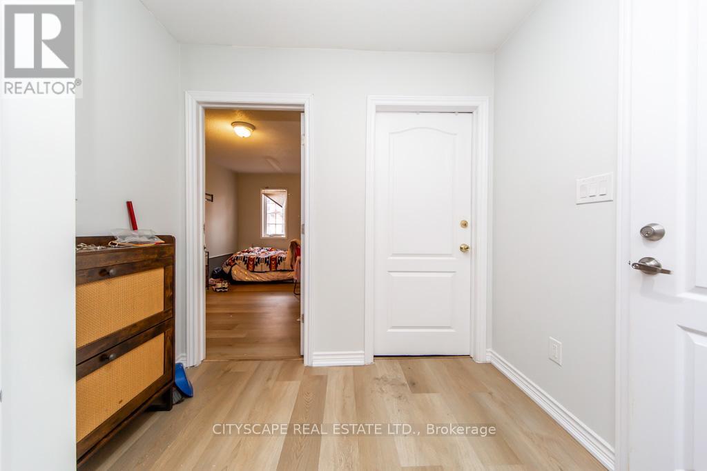 377 Assinboine Road, Toronto, Ontario  M3J 0A6 - Photo 39 - W12647846