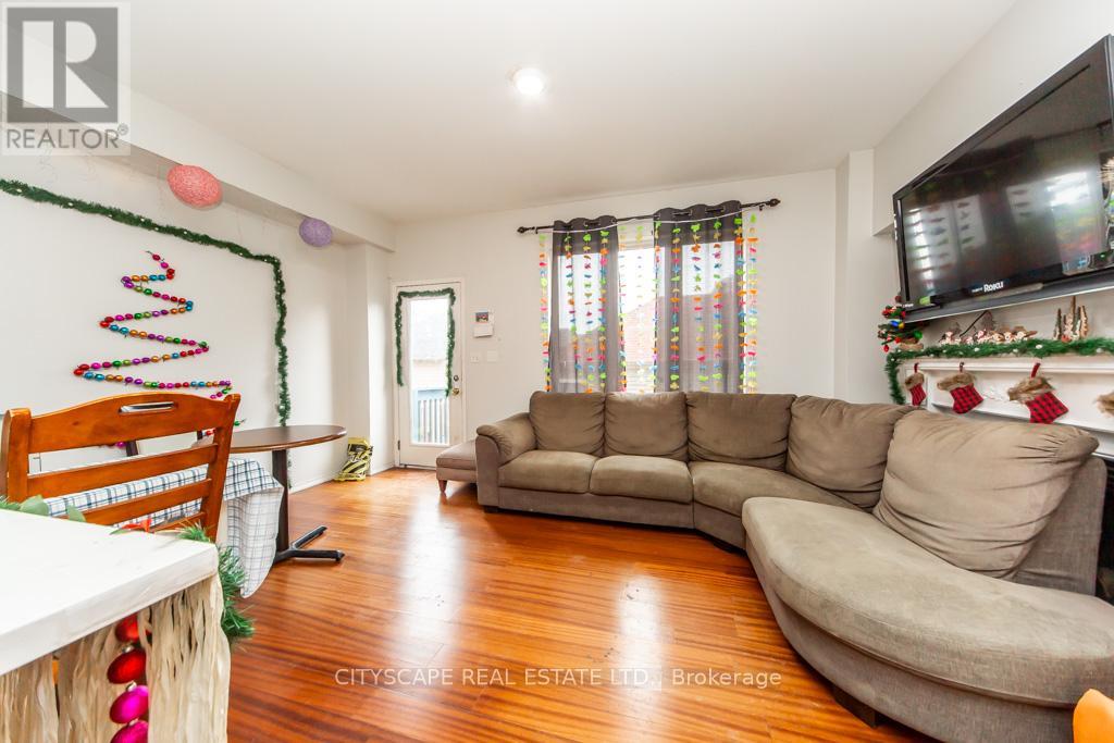 377 Assinboine Road, Toronto, Ontario  M3J 0A6 - Photo 8 - W12647846