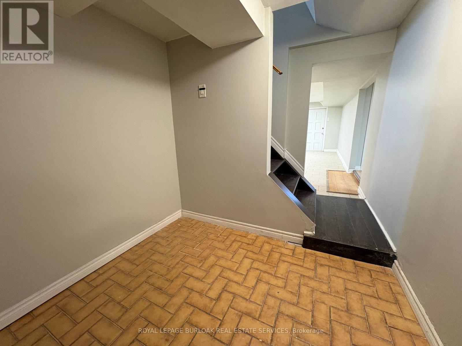 Unknown Address, ,     - Photo 10 - X12647824