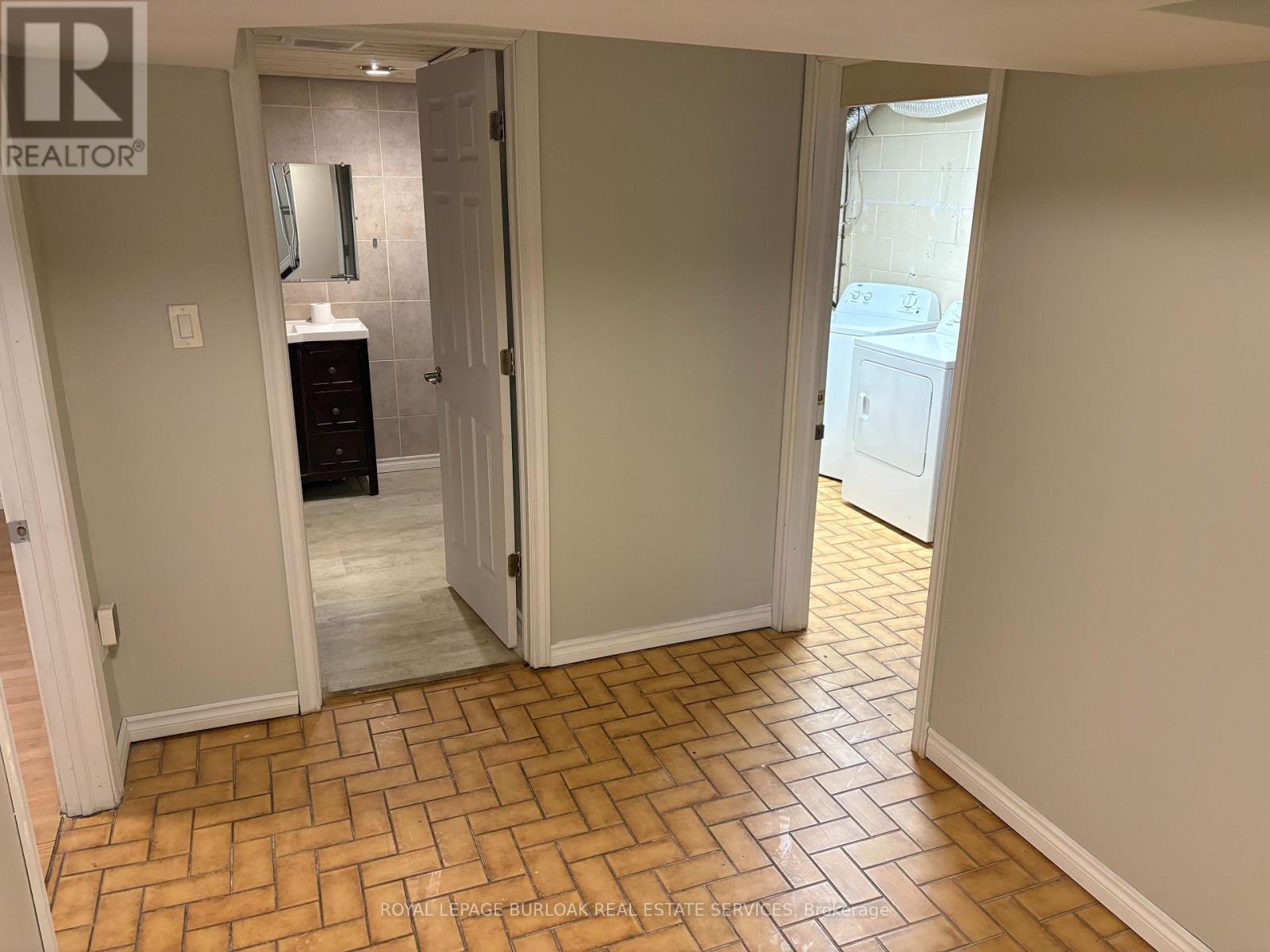 Unknown Address, ,     - Photo 9 - X12647824