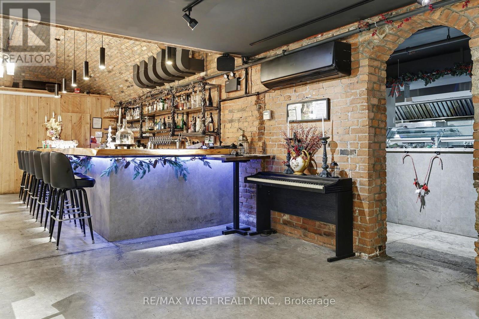 193 King Street E, Hamilton, Ontario  L8N 1B3 - Photo 4 - X12647844