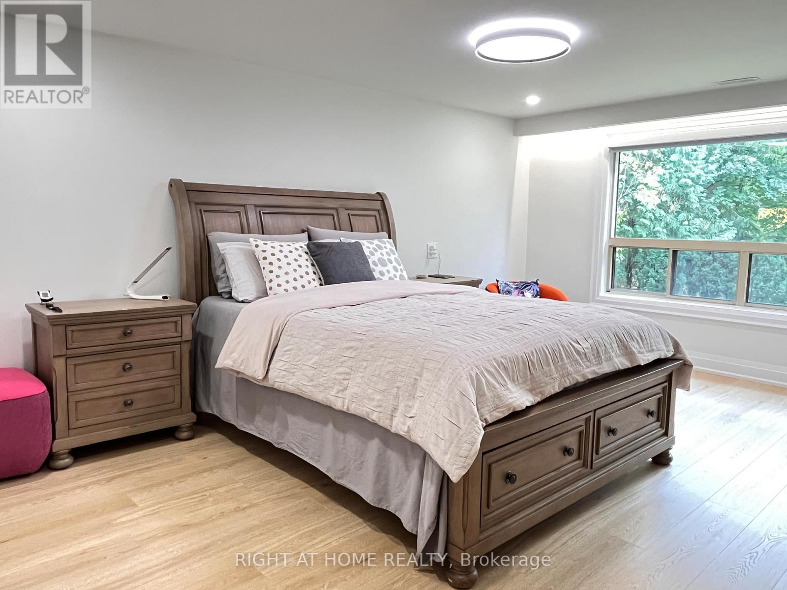 Lower Unit - 7 Warlock Crescent, Toronto, Ontario  M2K 2H8 - Photo 7 - C12545436