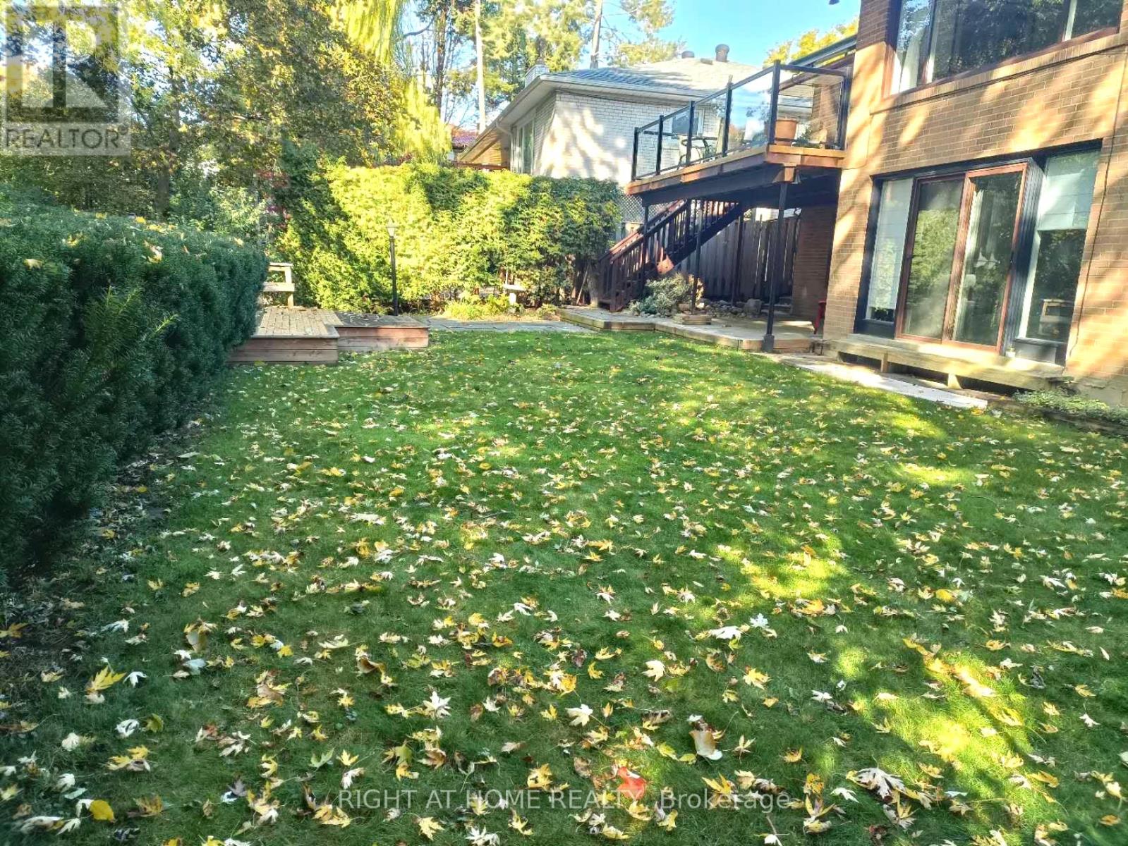 Lower Unit - 7 Warlock Crescent, Toronto, Ontario  M2K 2H8 - Photo 19 - C12545436