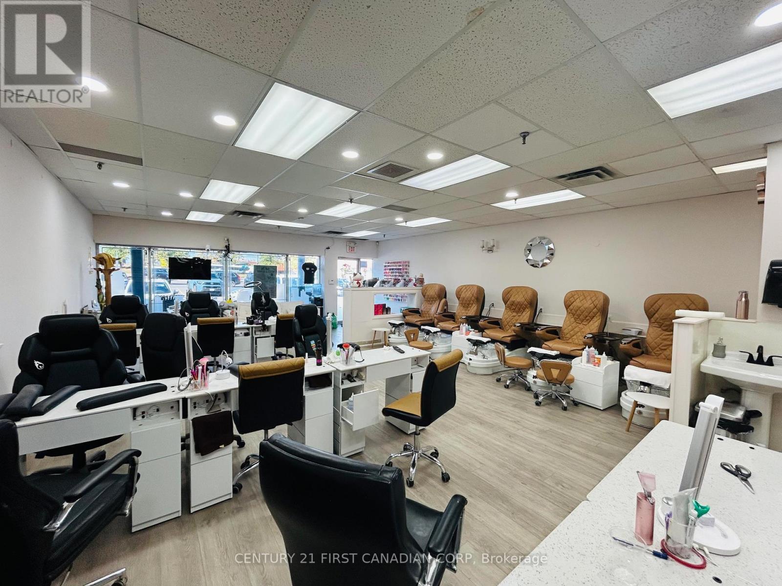 3 - 11 Baseline Road E, London South, Ontario  N6C 5Z8 - Photo 10 - X12647928