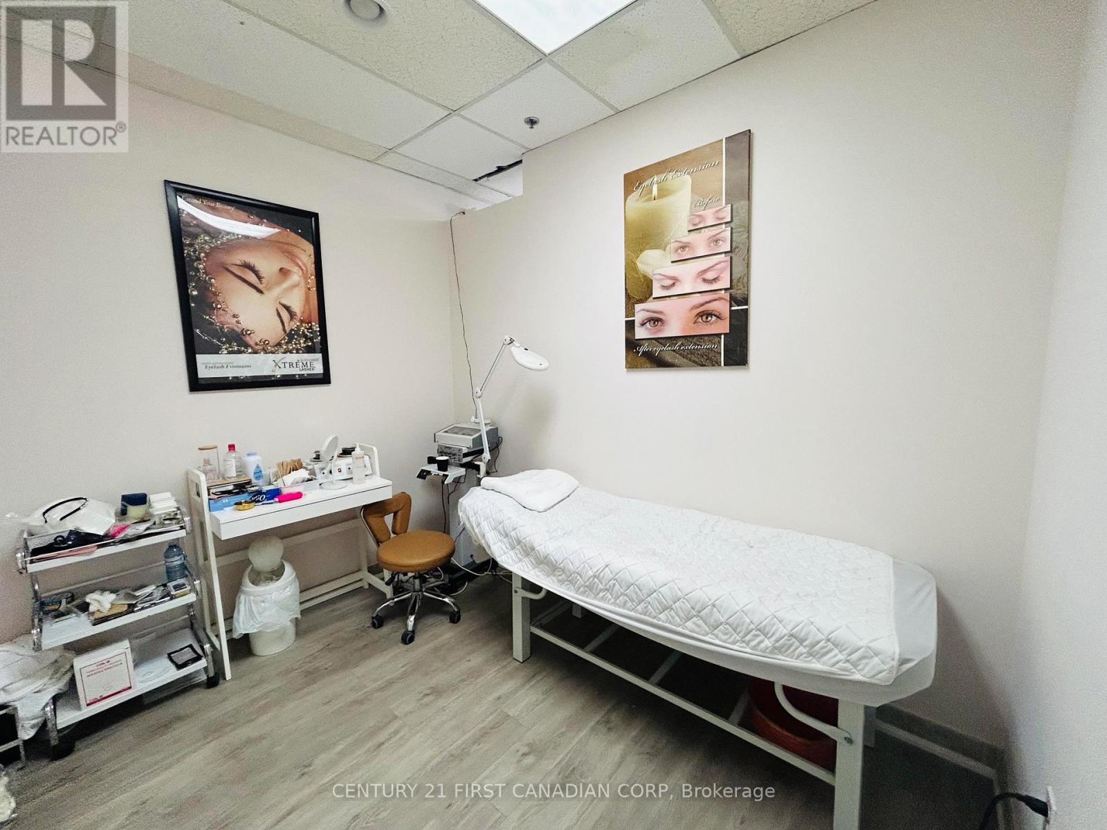 3 - 11 Baseline Road E, London South, Ontario  N6C 5Z8 - Photo 13 - X12647928