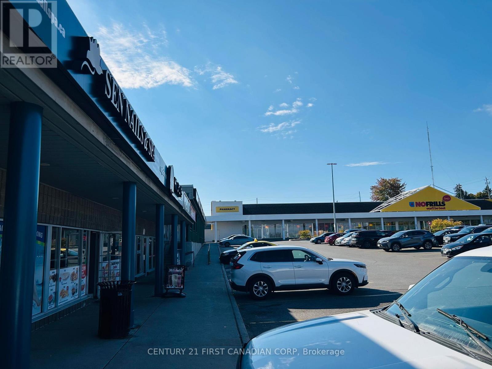 3 - 11 Baseline Road E, London South, Ontario  N6C 5Z8 - Photo 2 - X12647928