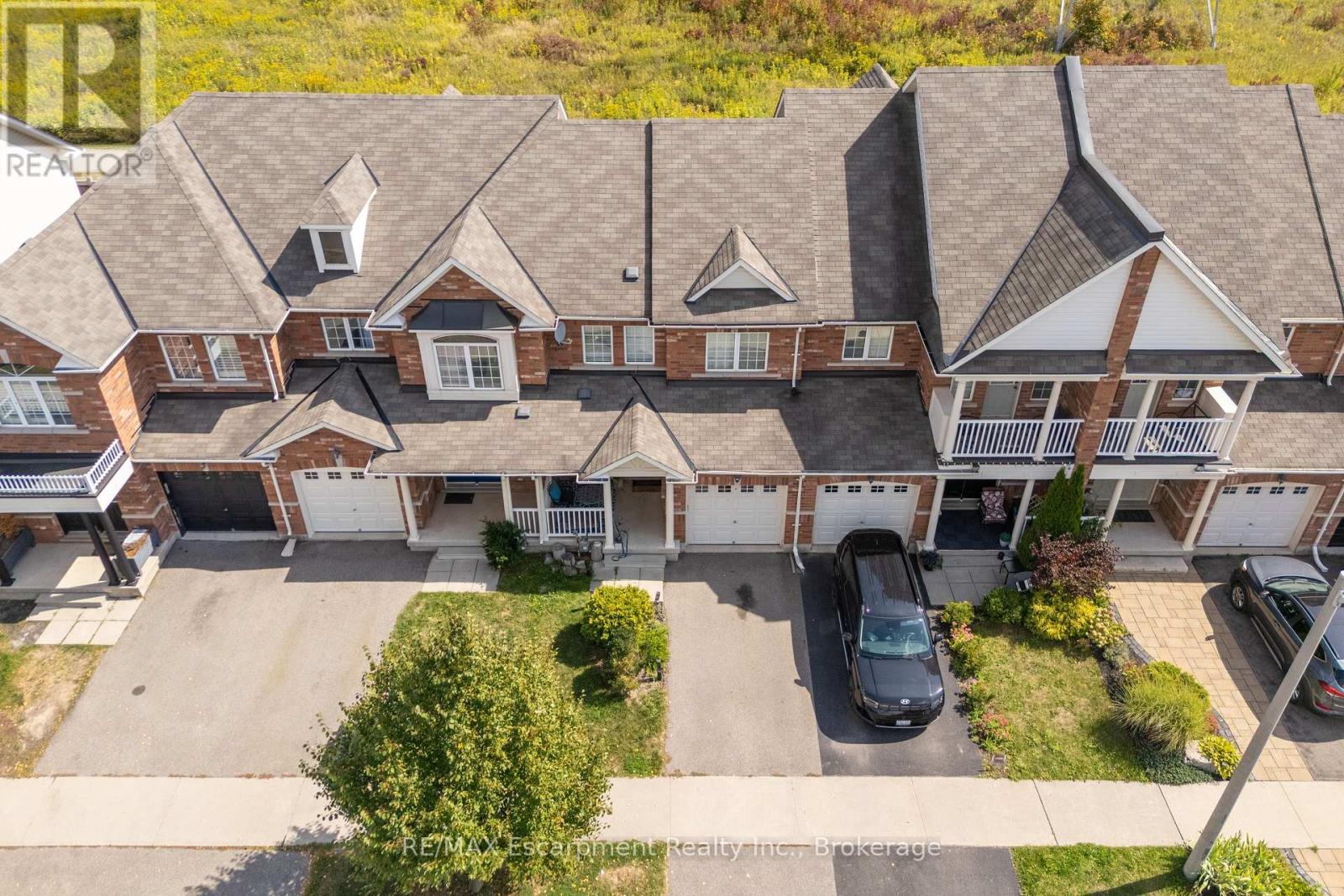 4832 Capri Crescent, Burlington, Ontario  L7M 0H9 - Photo 7 - W12403342