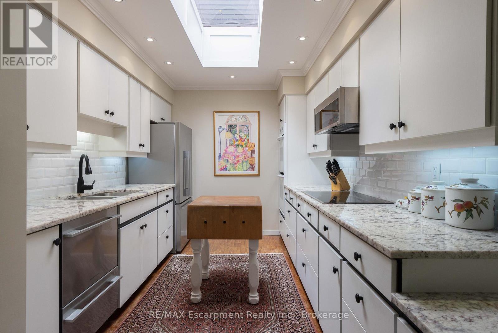 1168 Carey Road, Oakville, Ontario  L6J 2E4 - Photo 17 - W12496274