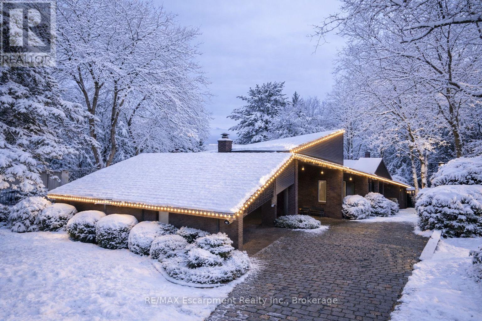 1168 Carey Road, Oakville, Ontario  L6J 2E4 - Photo 5 - W12496274