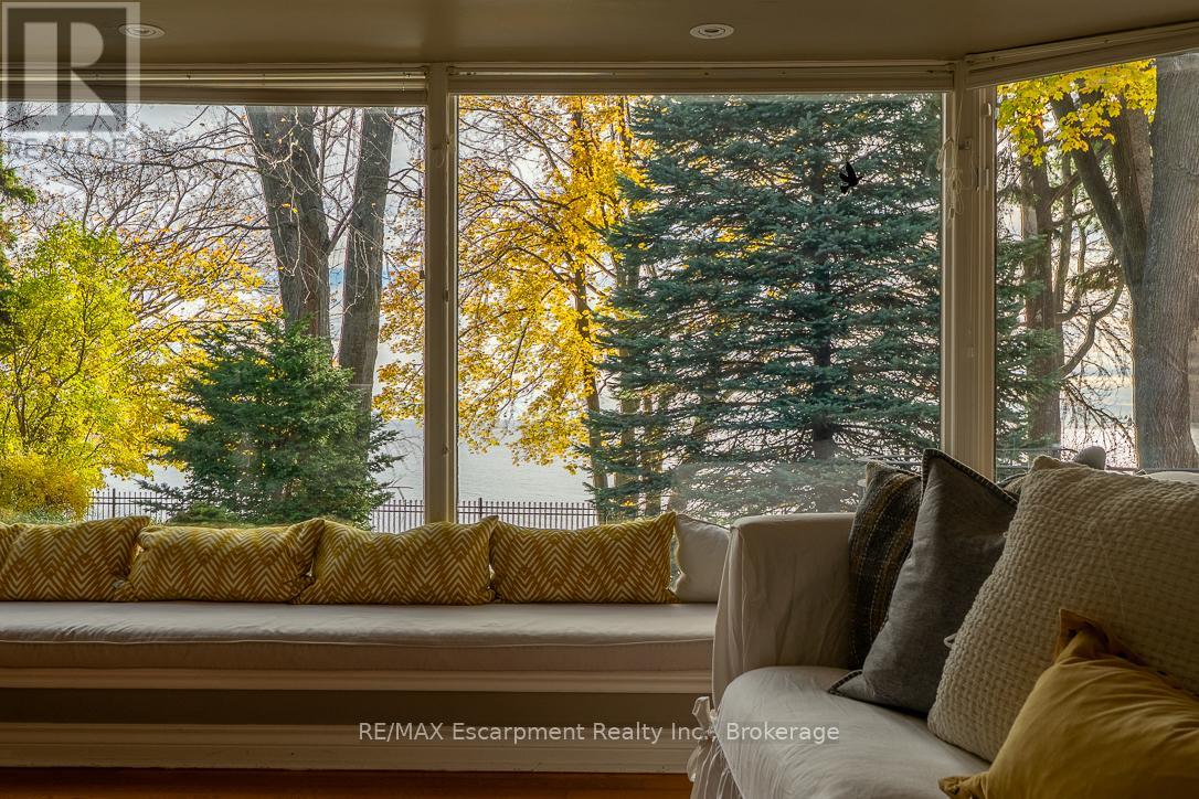 2372 Carrington Place, Oakville, Ontario  L6J 5P4 - Photo 11 - W12529158