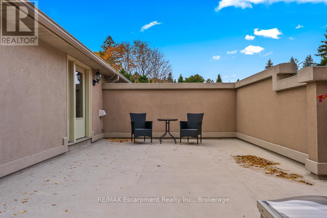 2372 Carrington Place, Oakville, Ontario  L6J 5P4 - Photo 36 - W12529158