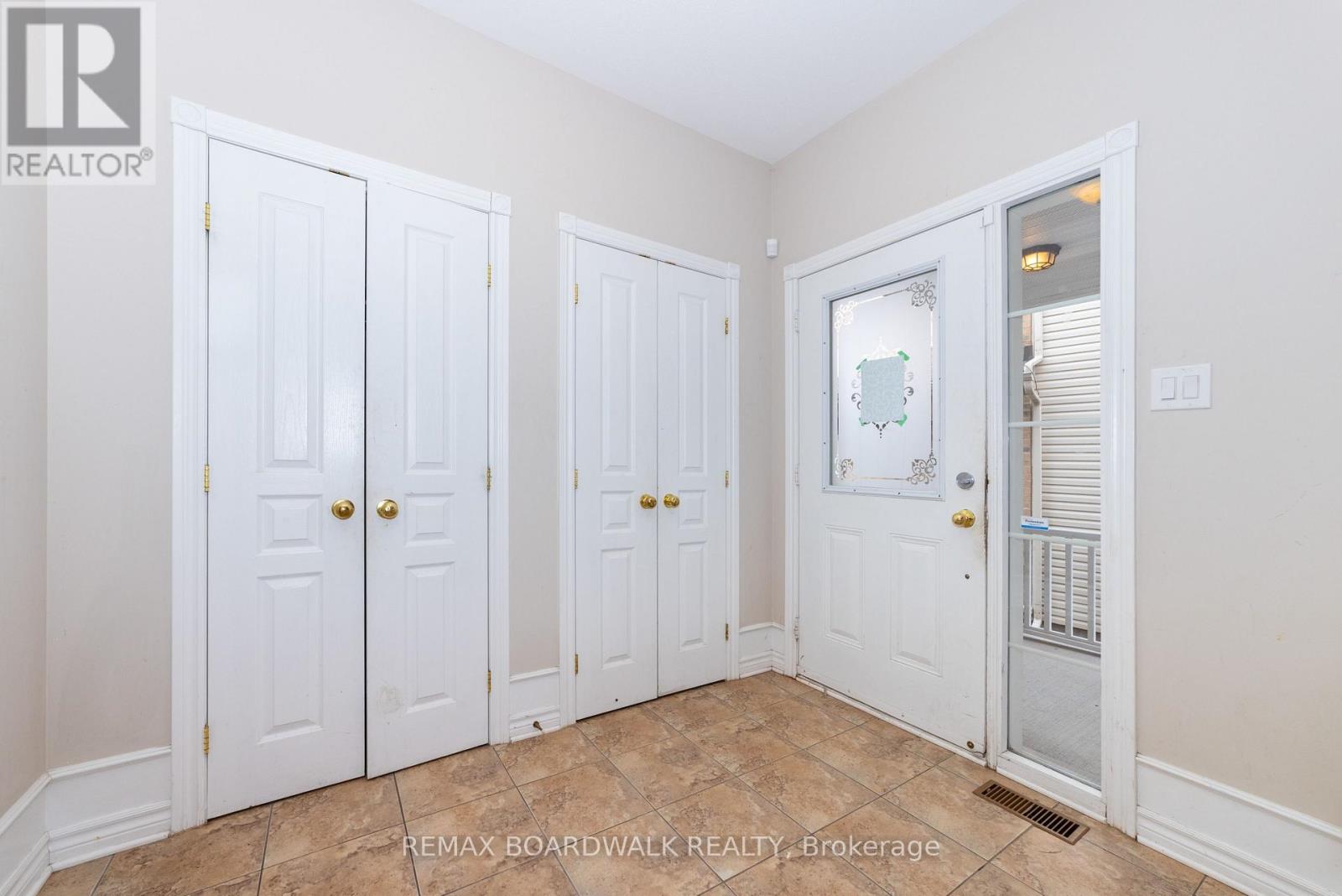 5090 North Bluff Drive, Ottawa, Ontario  K1V 2K2 - Photo 5 - X12647898