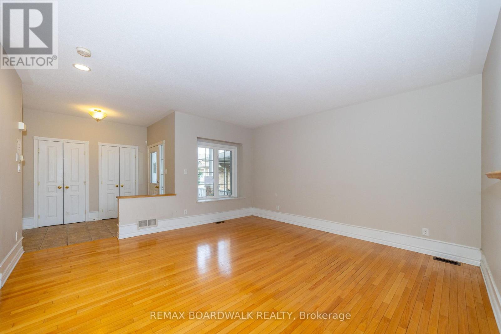 5090 North Bluff Drive, Ottawa, Ontario  K1V 2K2 - Photo 6 - X12647898