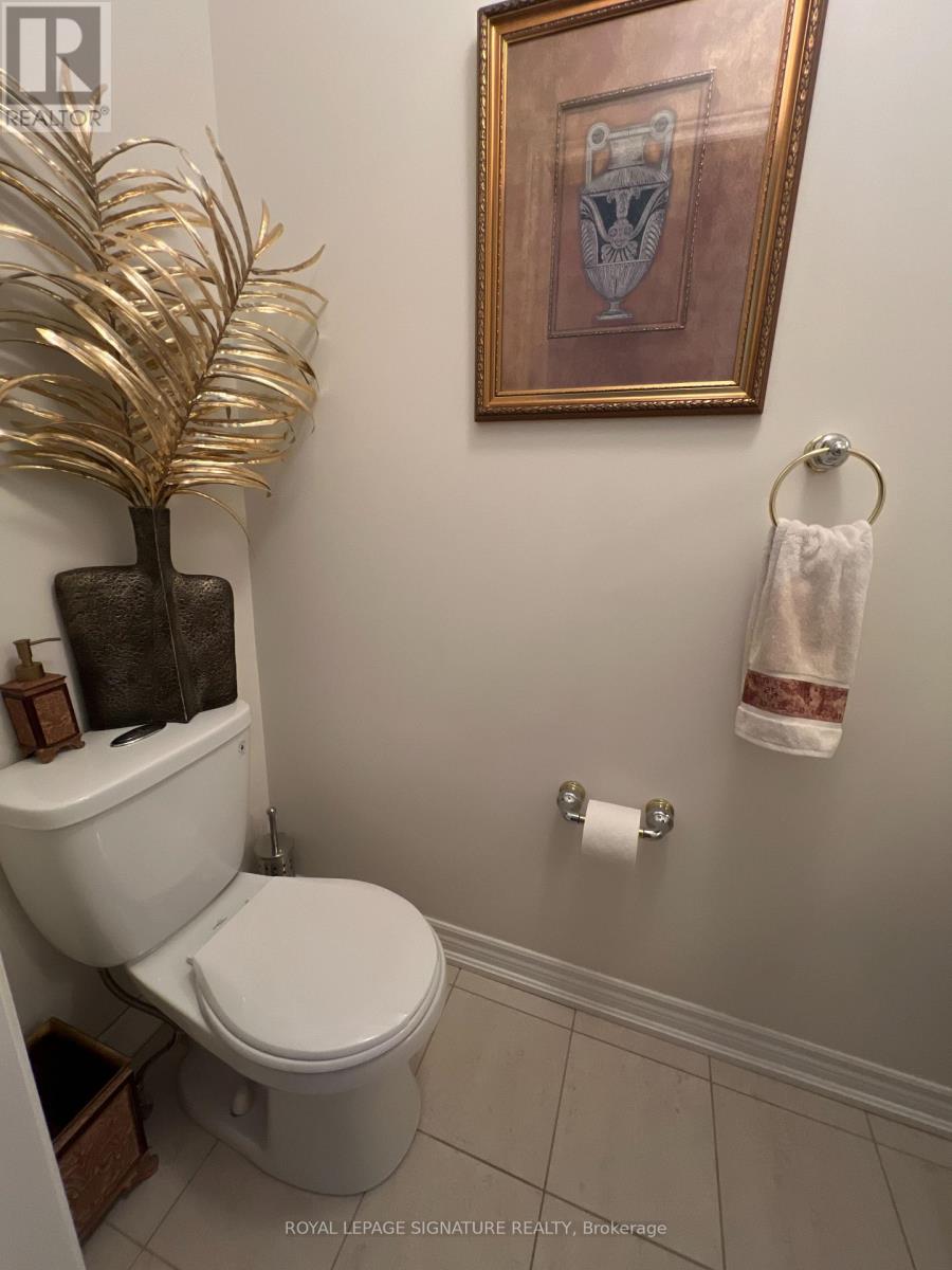 49 Shirrick Drive, Richmond Hill, Ontario  L4E 4Z5 - Photo 6 - N12595892