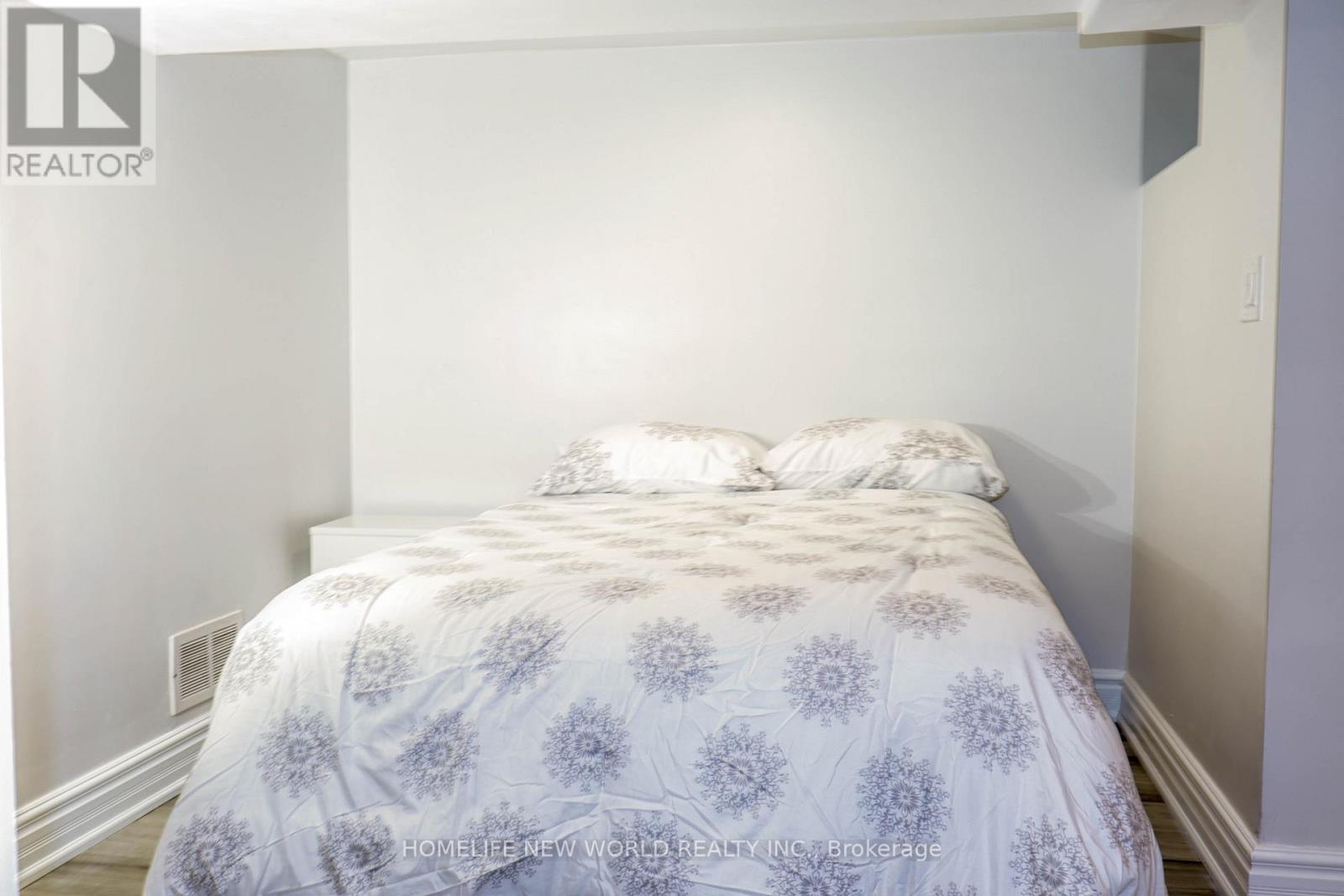 Bsmt - 222 Markham Street, Toronto, Ontario  M6J 2G6 - Photo 10 - C12647916