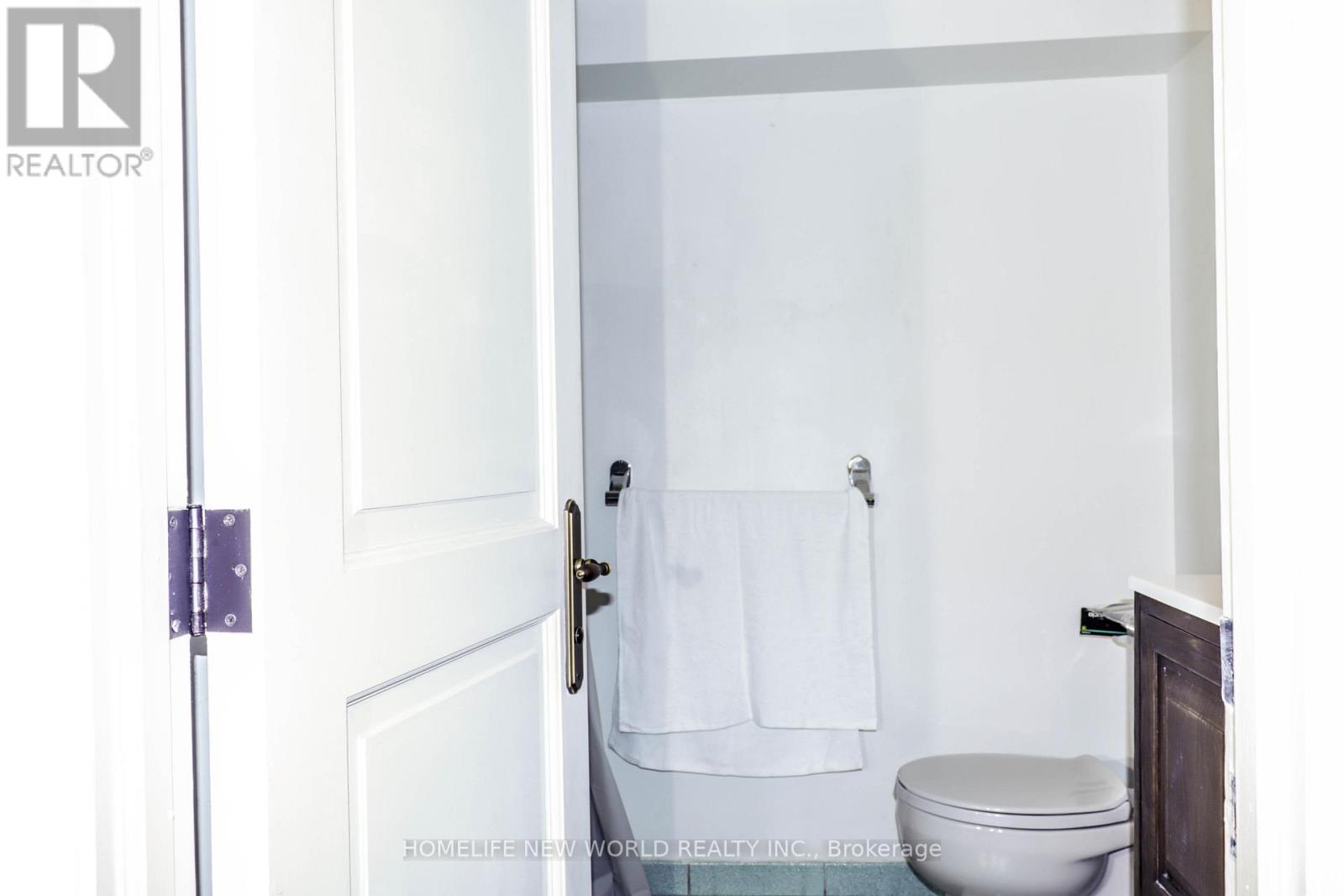 Bsmt - 222 Markham Street, Toronto, Ontario  M6J 2G6 - Photo 15 - C12647916