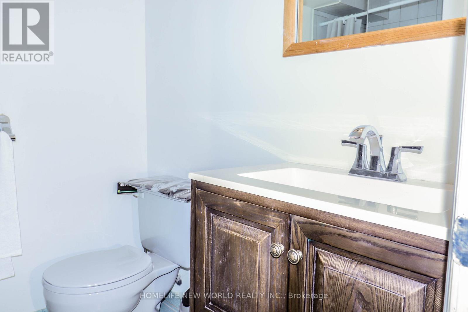 Bsmt - 222 Markham Street, Toronto, Ontario  M6J 2G6 - Photo 16 - C12647916