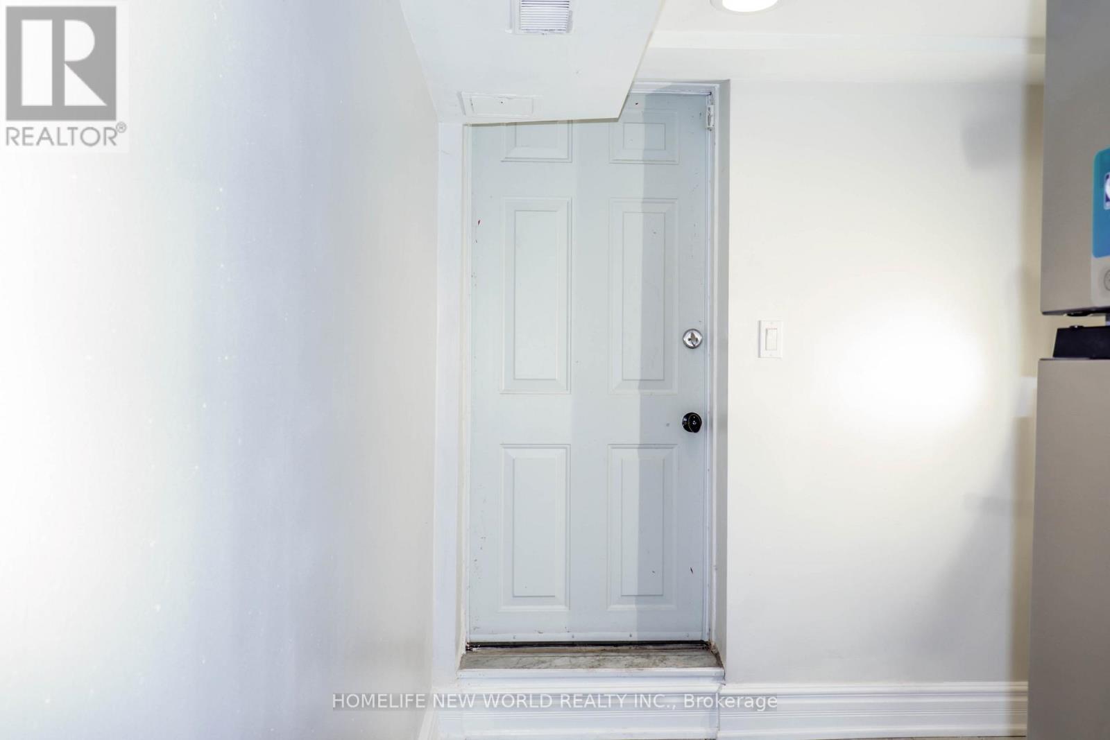 Bsmt - 222 Markham Street, Toronto, Ontario  M6J 2G6 - Photo 19 - C12647916