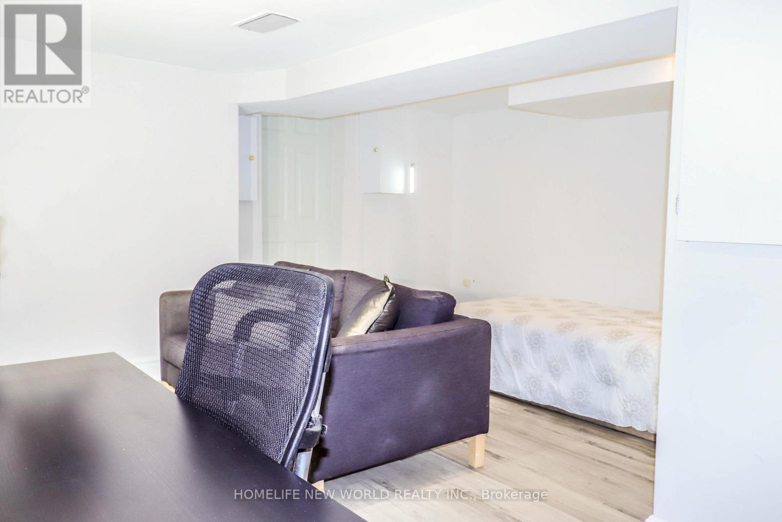 Bsmt - 222 Markham Street, Toronto, Ontario  M6J 2G6 - Photo 2 - C12647916