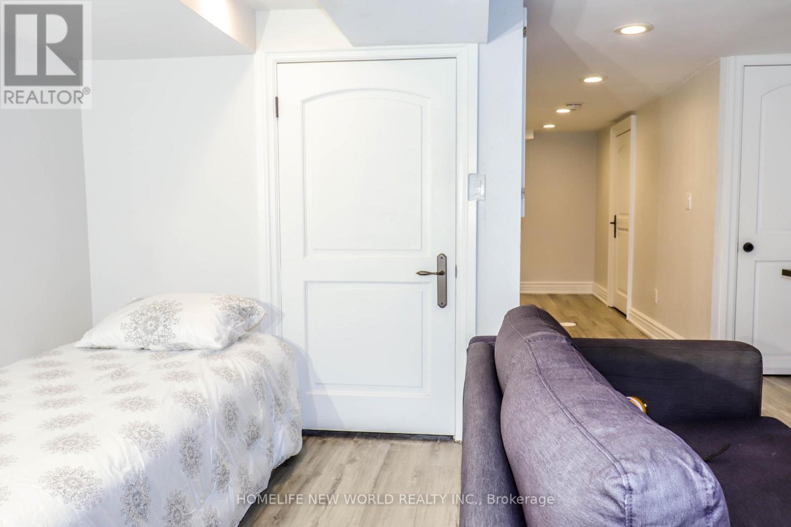 Bsmt - 222 Markham Street, Toronto, Ontario  M6J 2G6 - Photo 4 - C12647916
