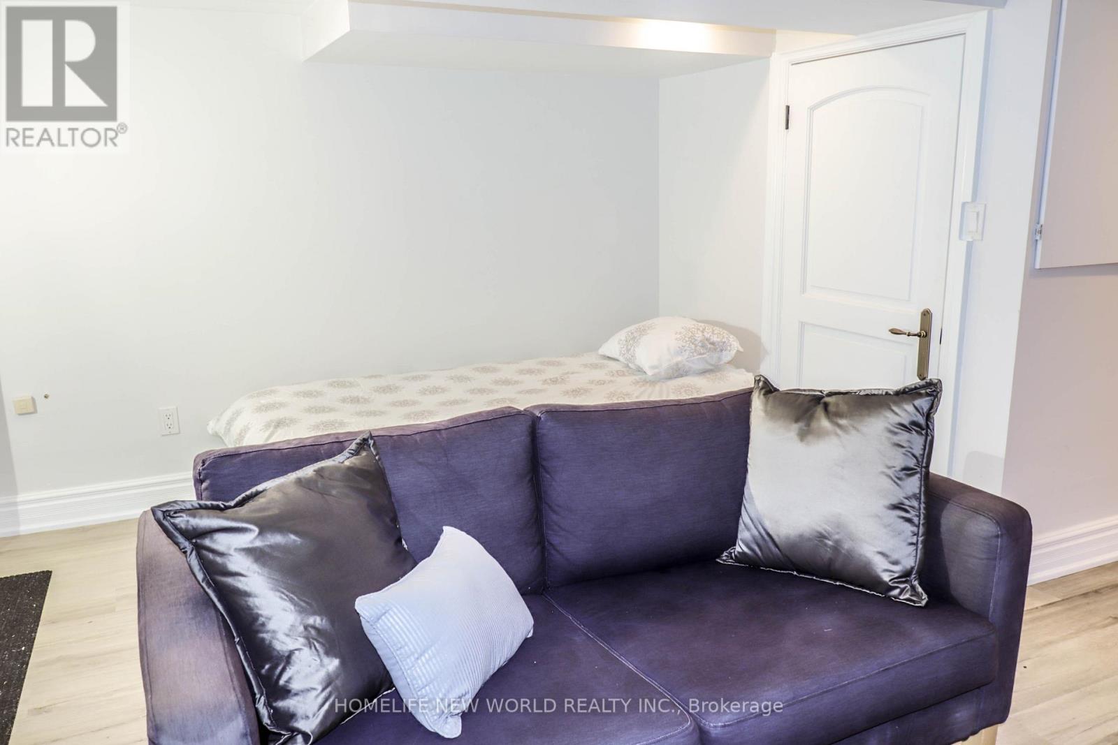 Bsmt - 222 Markham Street, Toronto, Ontario  M6J 2G6 - Photo 6 - C12647916