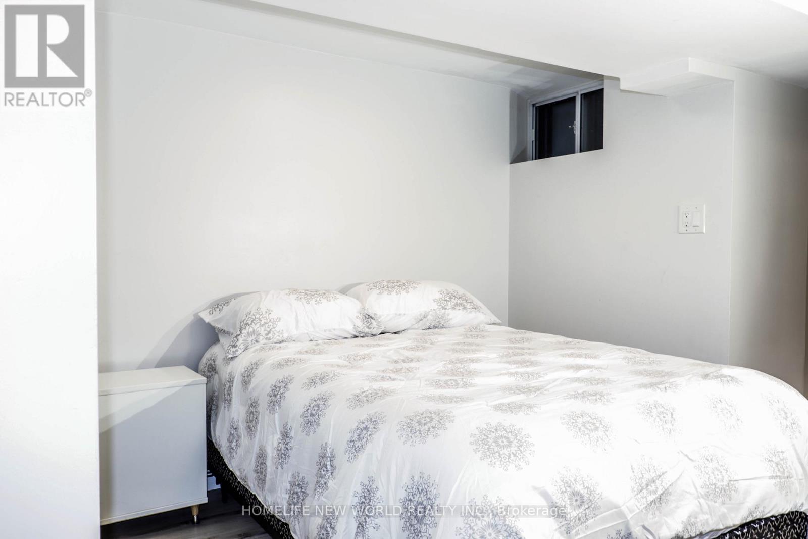 Bsmt - 222 Markham Street, Toronto, Ontario  M6J 2G6 - Photo 9 - C12647916