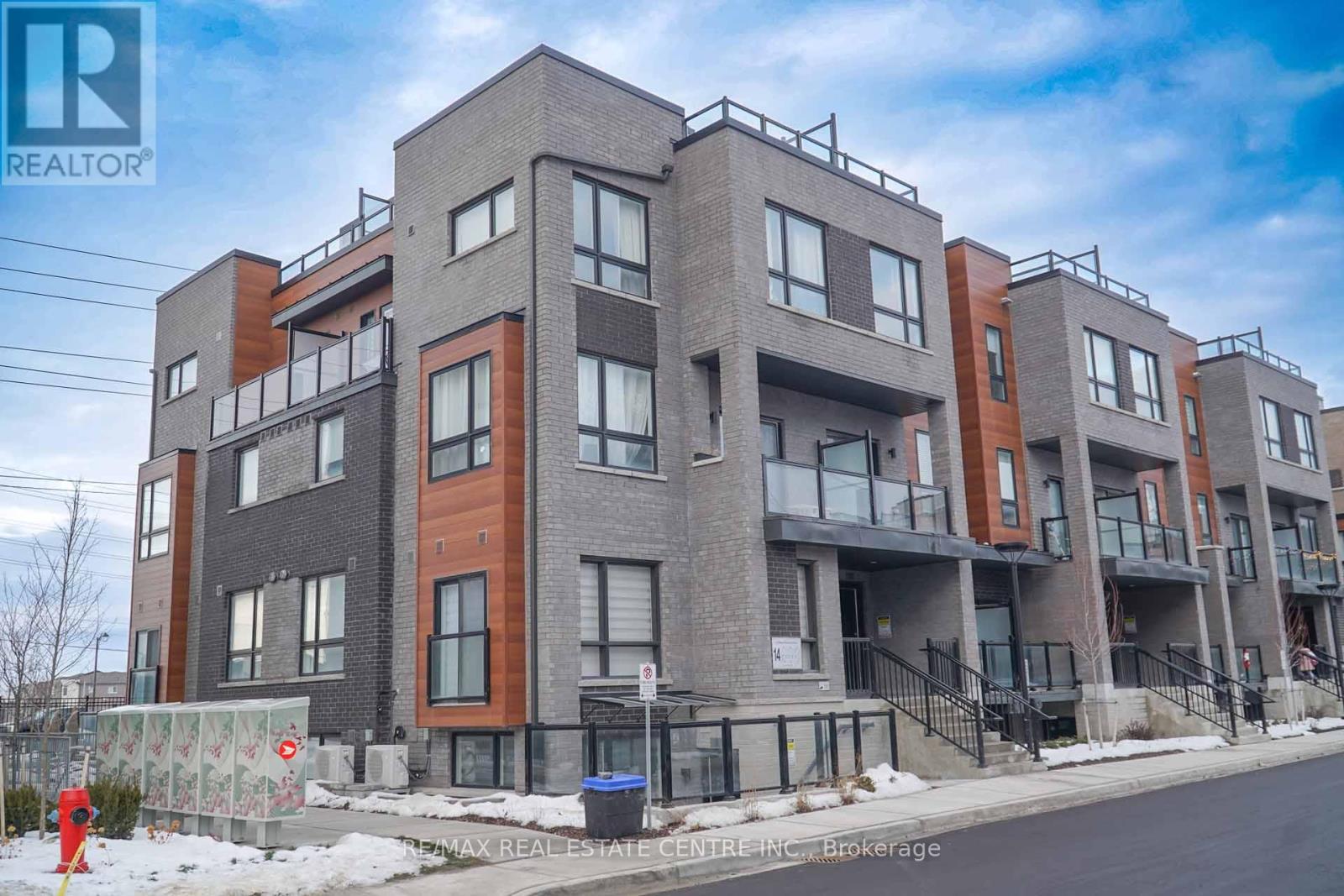 24 - 14 Lytham Green Circle, Newmarket, Ontario  L3Y 0H3 - Photo 29 - N12647948