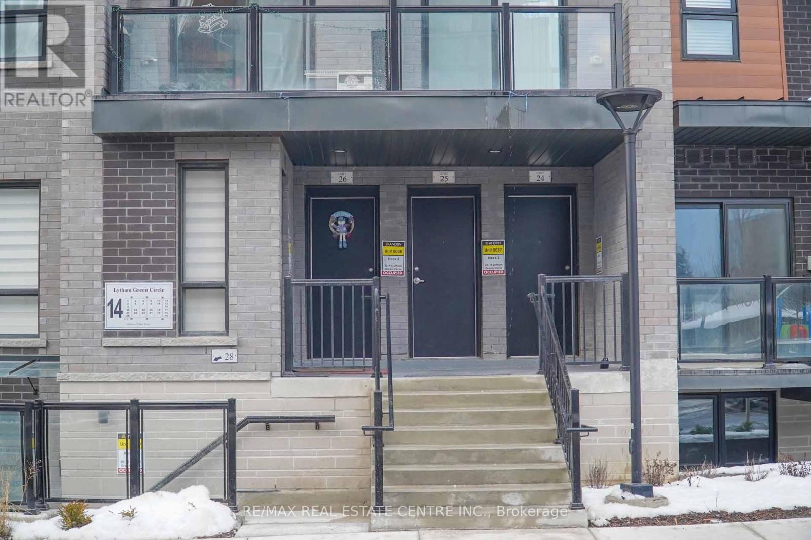 24 - 14 Lytham Green Circle, Newmarket, Ontario  L3Y 0H3 - Photo 3 - N12647948