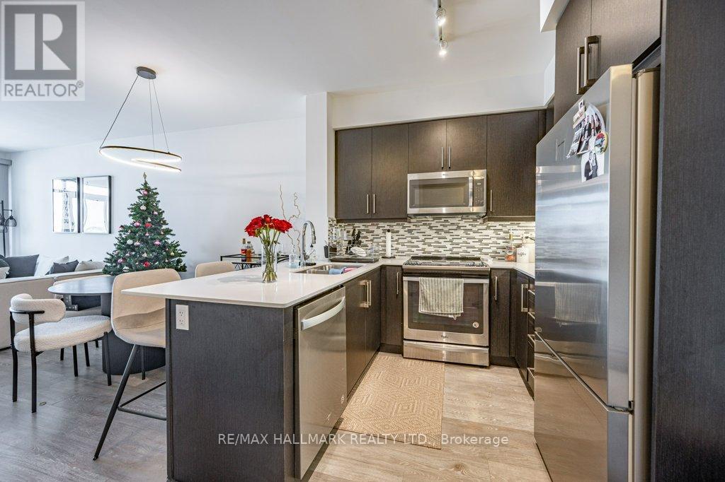 811 - 65 Oneida Crescent, Richmond Hill, Ontario  L4B 0G9 - Photo 5 - N12647962