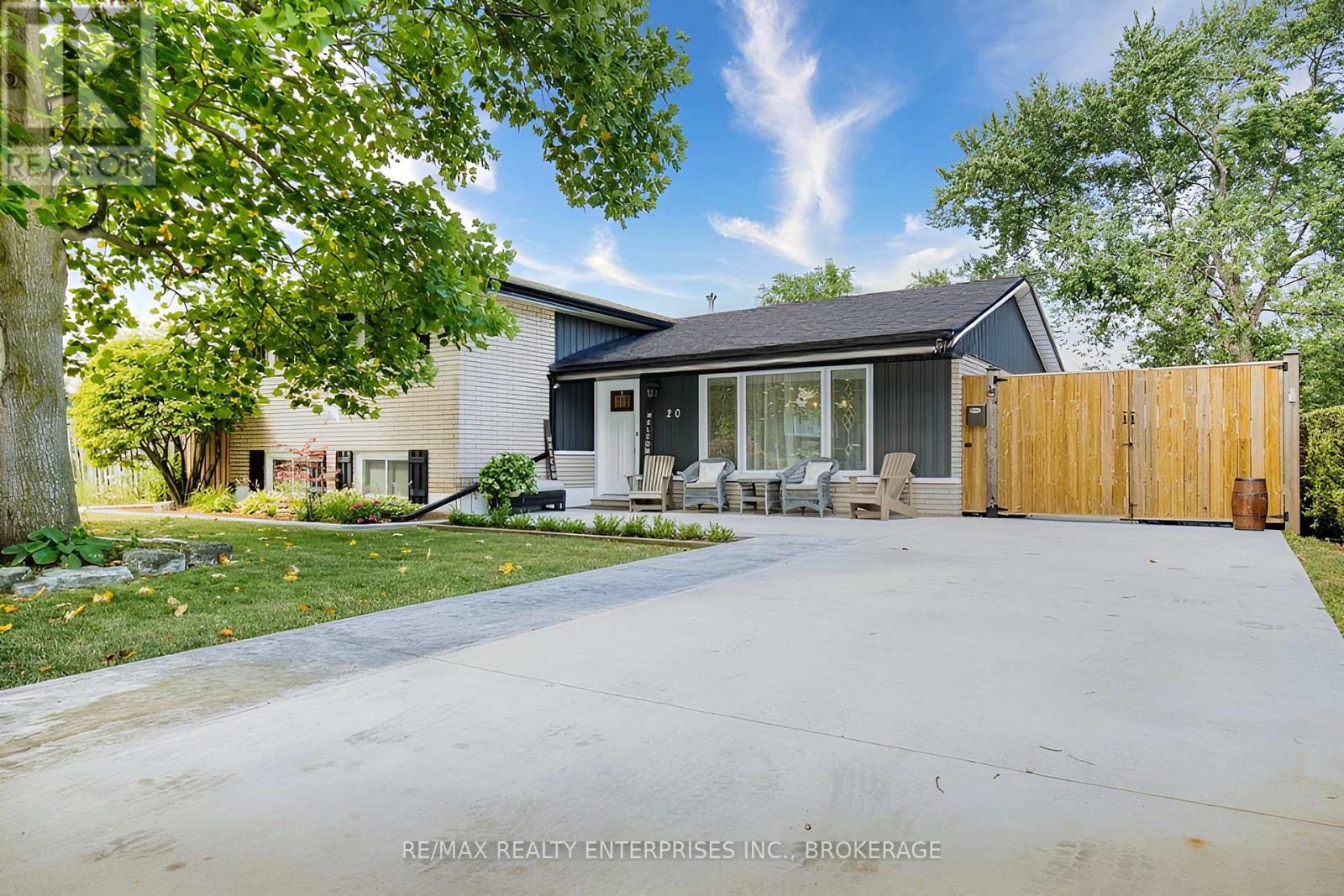 20 KAREN CRESCENT, Grimsby, Ontario