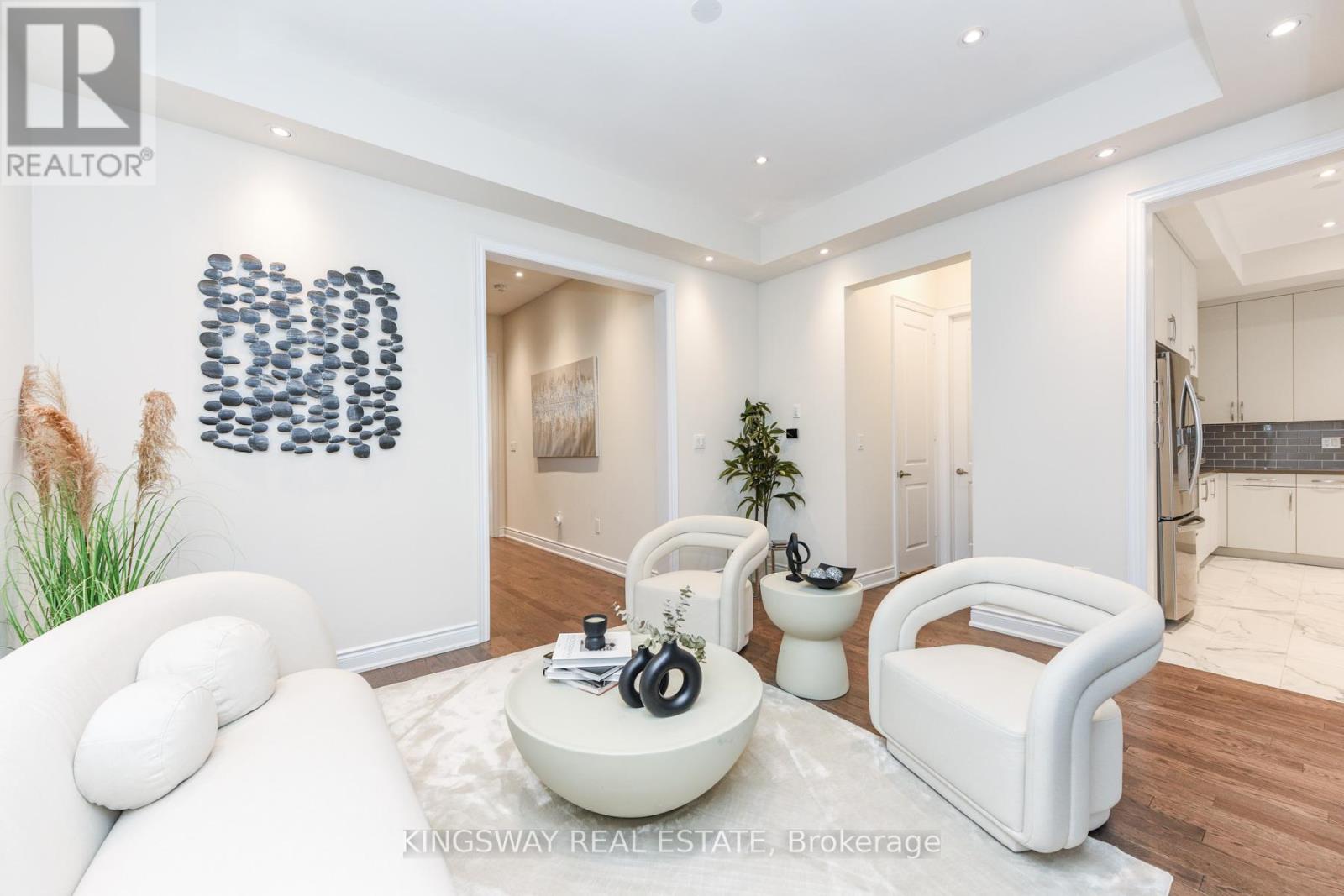 1288 Queens Plate Road, Oakville, Ontario  L6M 5M2 - Photo 11 - W12647874