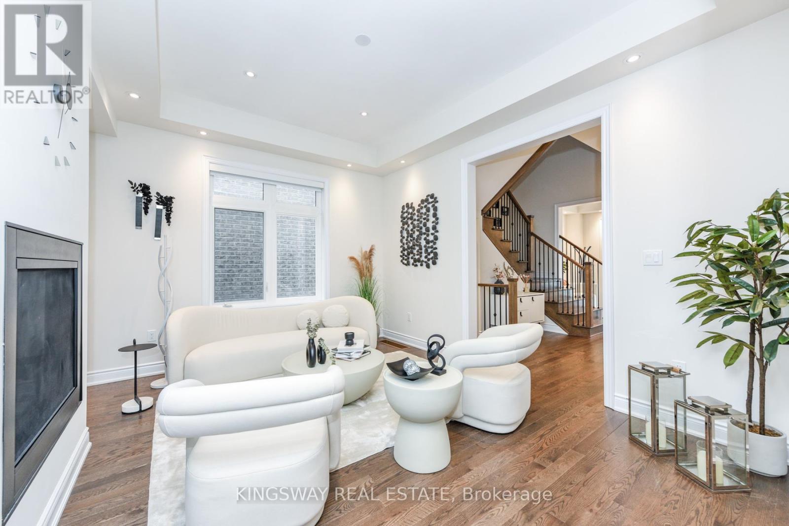 1288 Queens Plate Road, Oakville, Ontario  L6M 5M2 - Photo 12 - W12647874