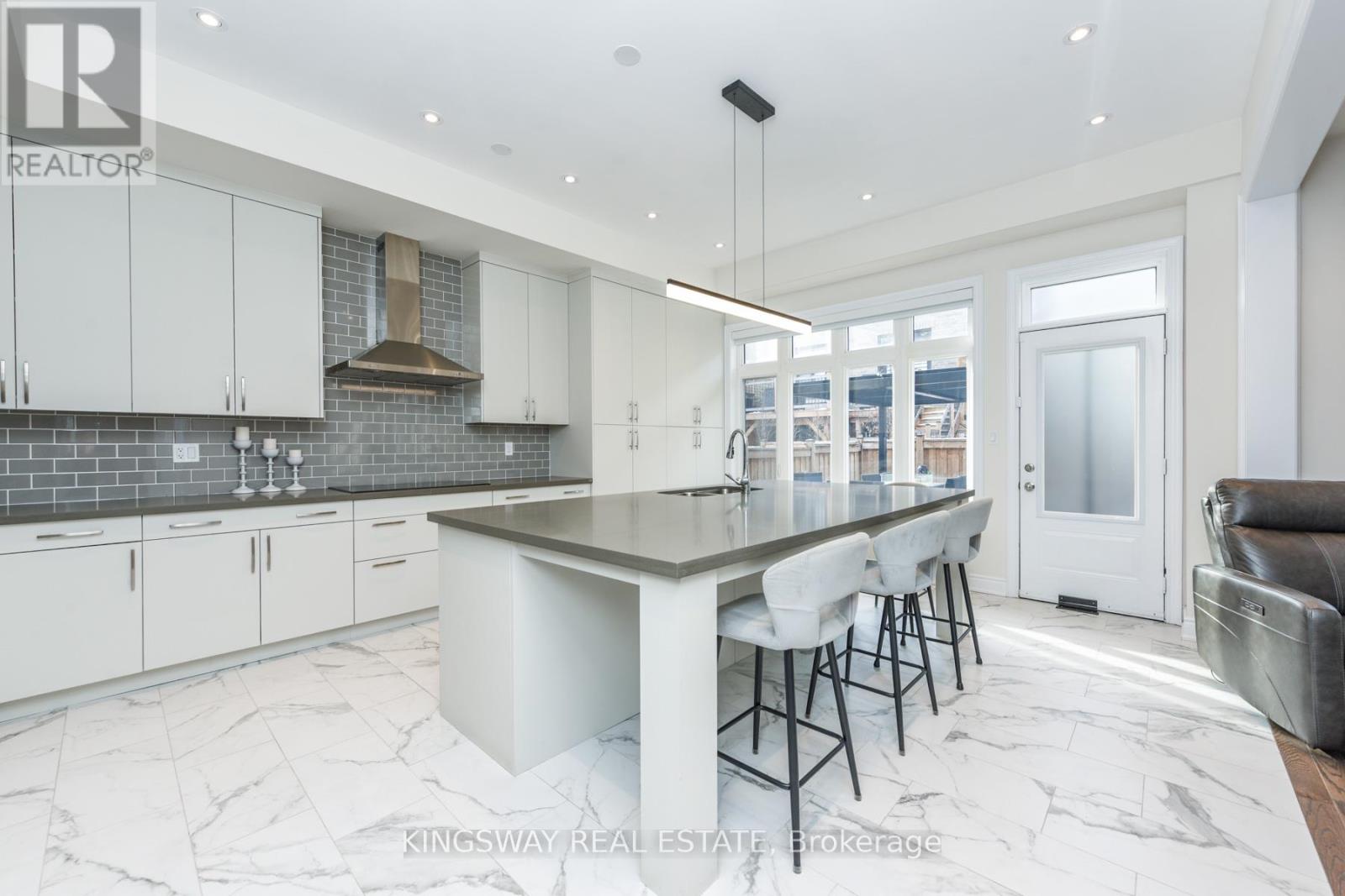 1288 Queens Plate Road, Oakville, Ontario  L6M 5M2 - Photo 18 - W12647874