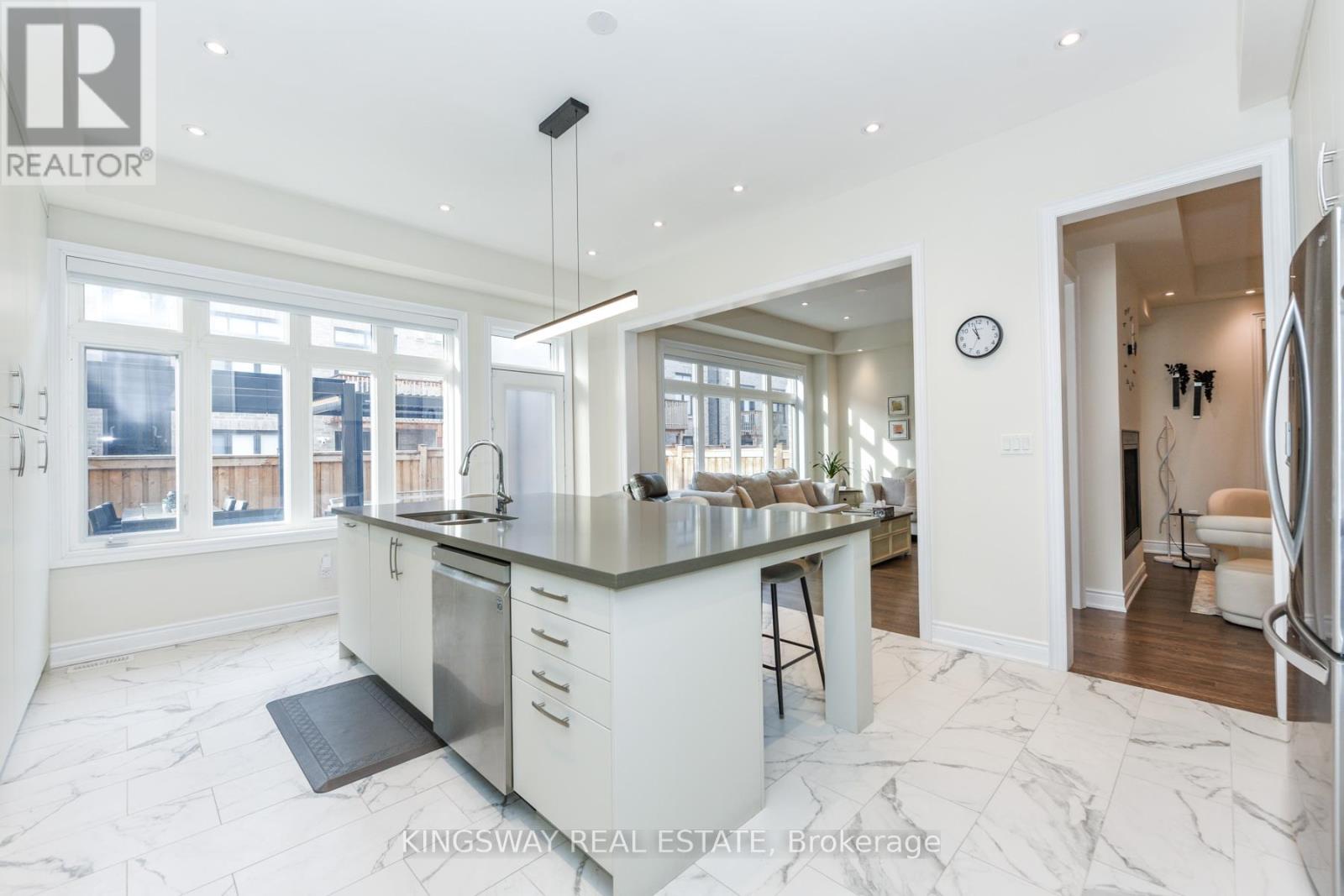 1288 Queens Plate Road, Oakville, Ontario  L6M 5M2 - Photo 21 - W12647874