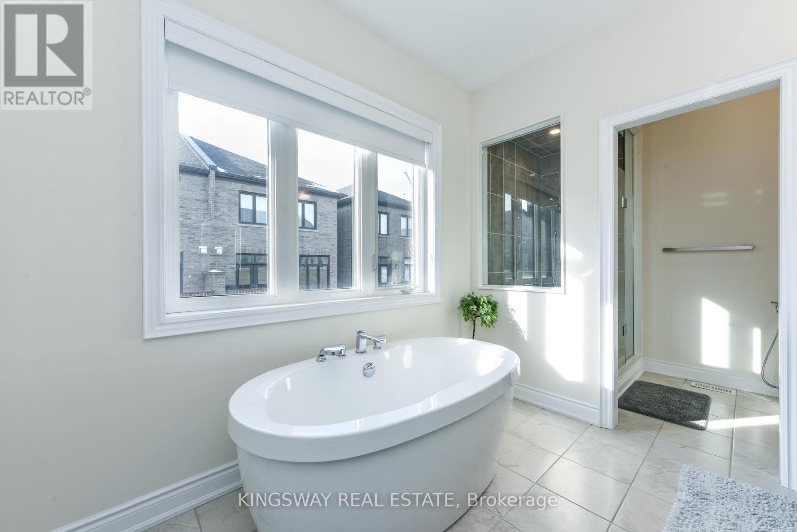 1288 Queens Plate Road, Oakville, Ontario  L6M 5M2 - Photo 28 - W12647874