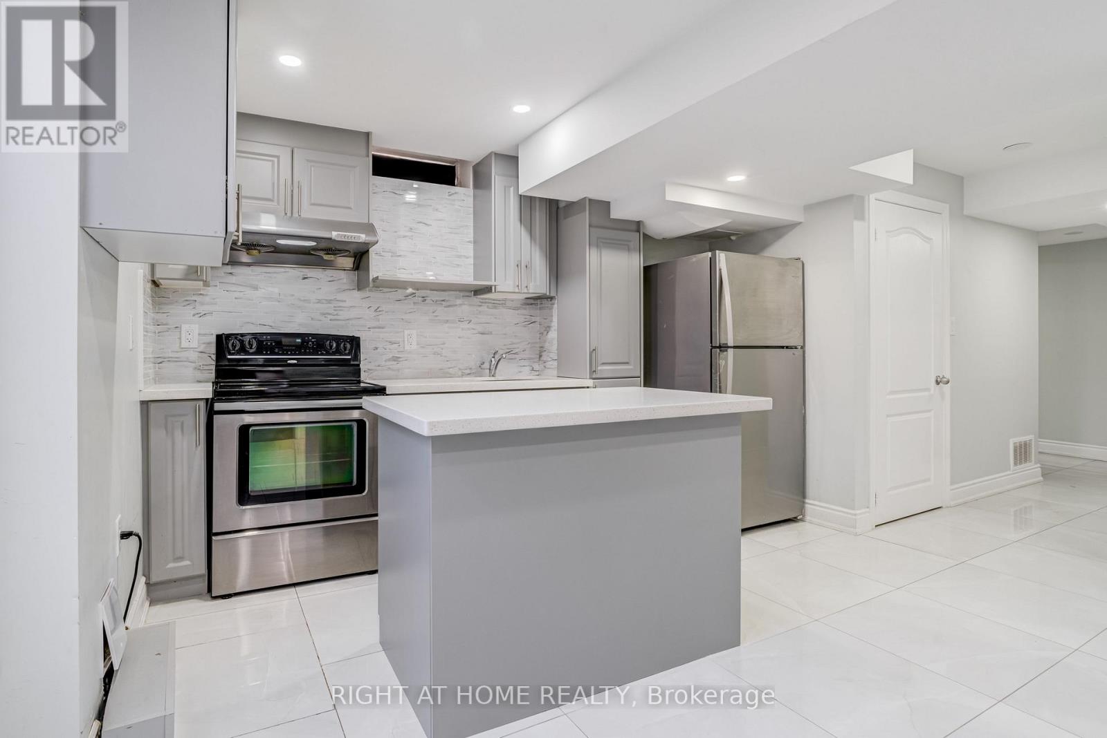 96 Humberstone Crescent, Brampton, Ontario  L7A 4B8 - Photo 32 - W12647892