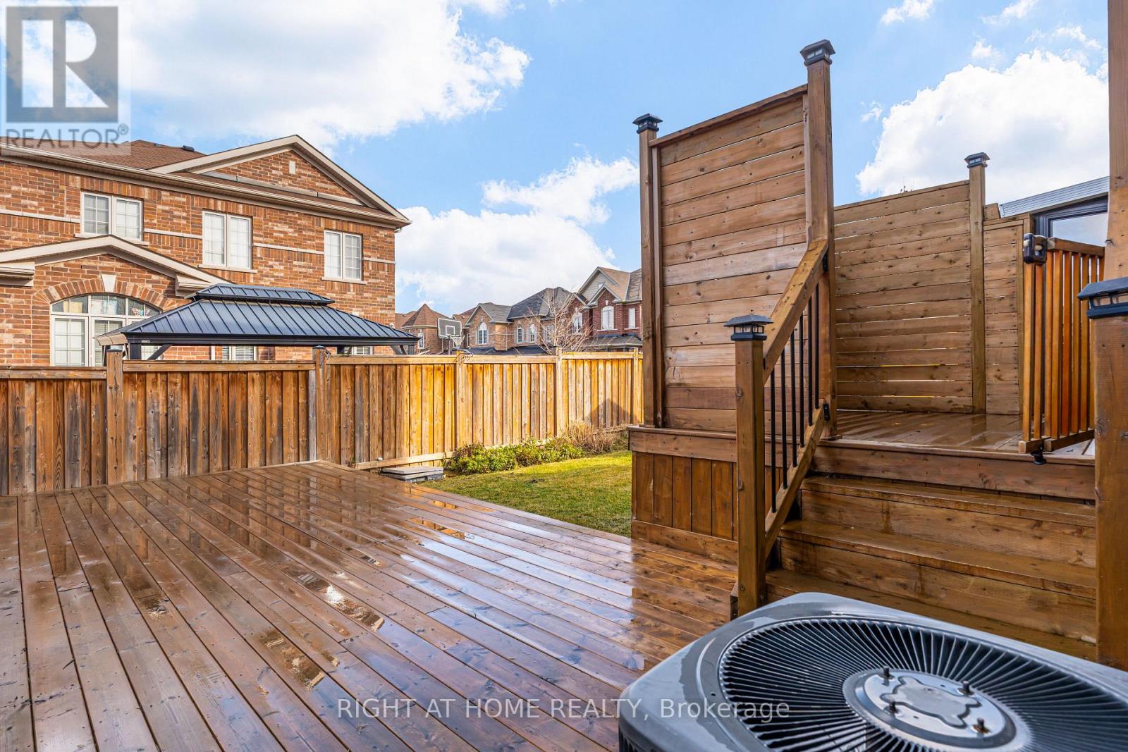 96 Humberstone Crescent, Brampton, Ontario  L7A 4B8 - Photo 43 - W12647892