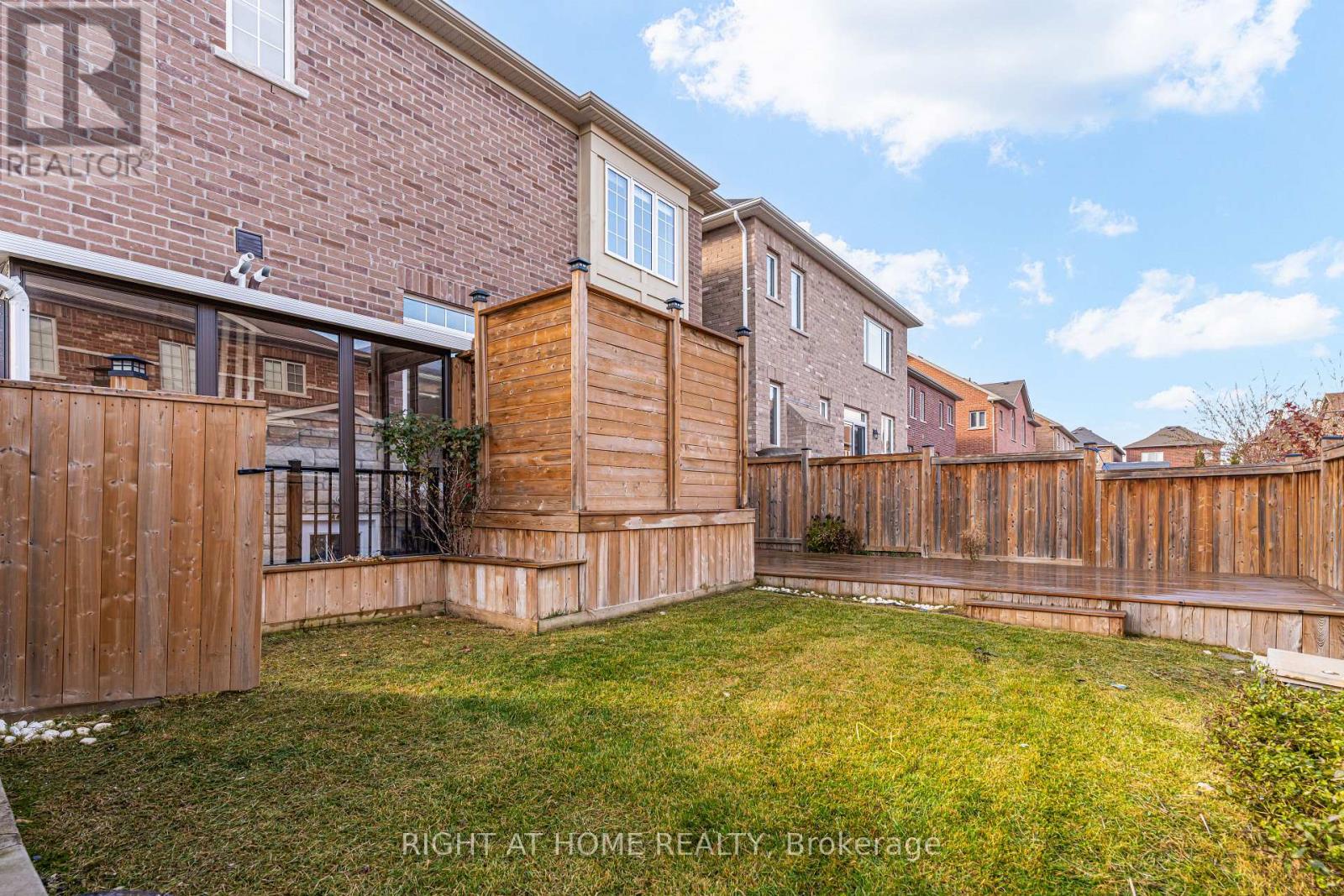 96 Humberstone Crescent, Brampton, Ontario  L7A 4B8 - Photo 45 - W12647892