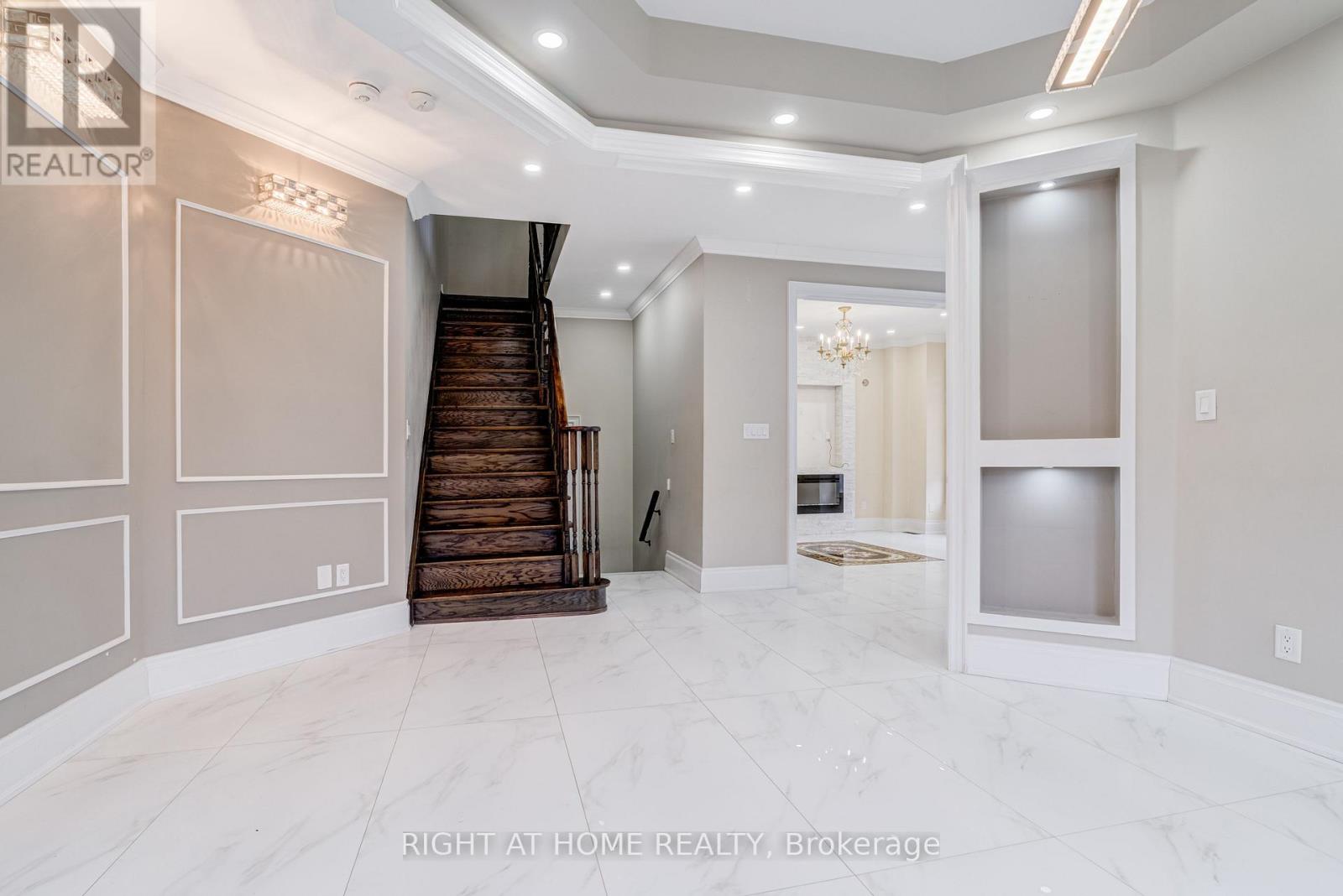 96 Humberstone Crescent, Brampton, Ontario  L7A 4B8 - Photo 9 - W12647892