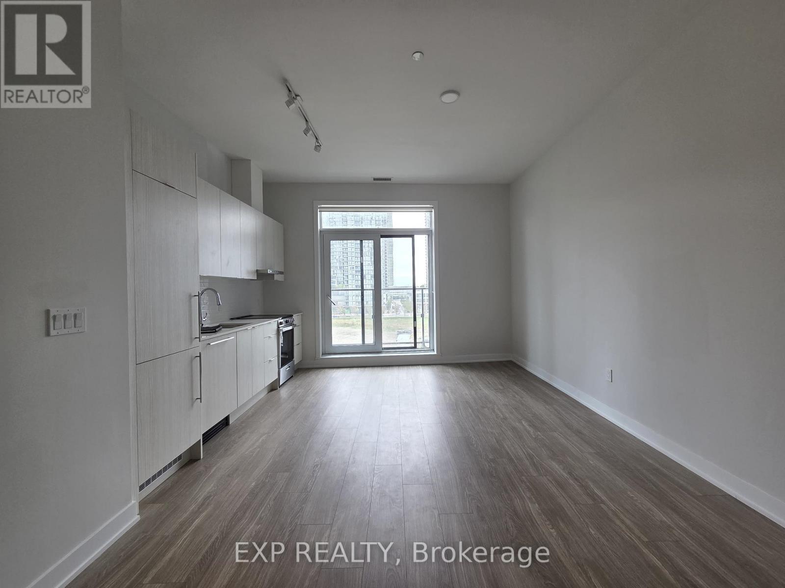 417 - 430 Square One Drive, Mississauga, Ontario  L5B 0L6 - Photo 4 - W12647918