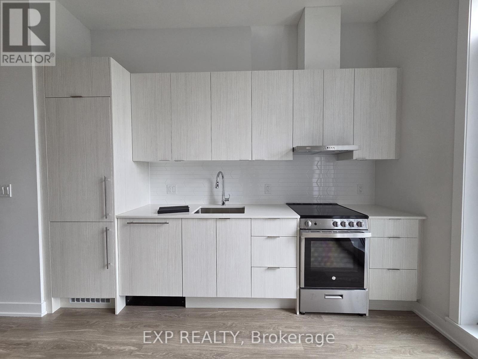 417 - 430 Square One Drive, Mississauga, Ontario  L5B 0L6 - Photo 6 - W12647918