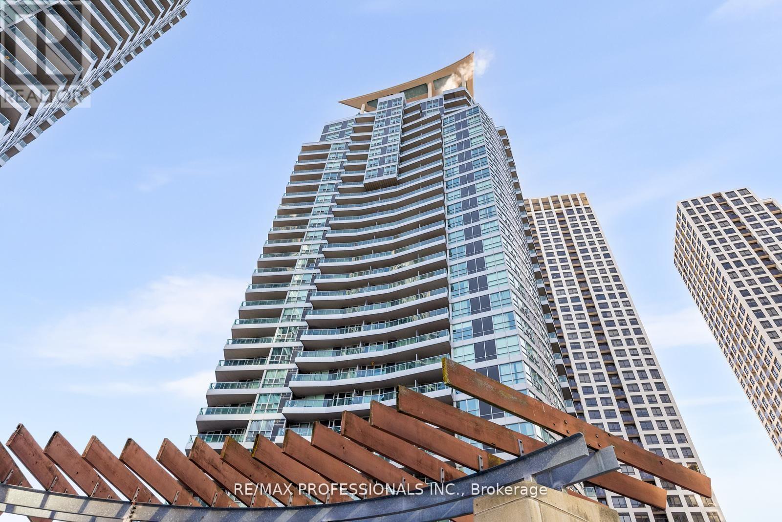 806 - 33 ELM DRIVE W, Mississauga, Ontario