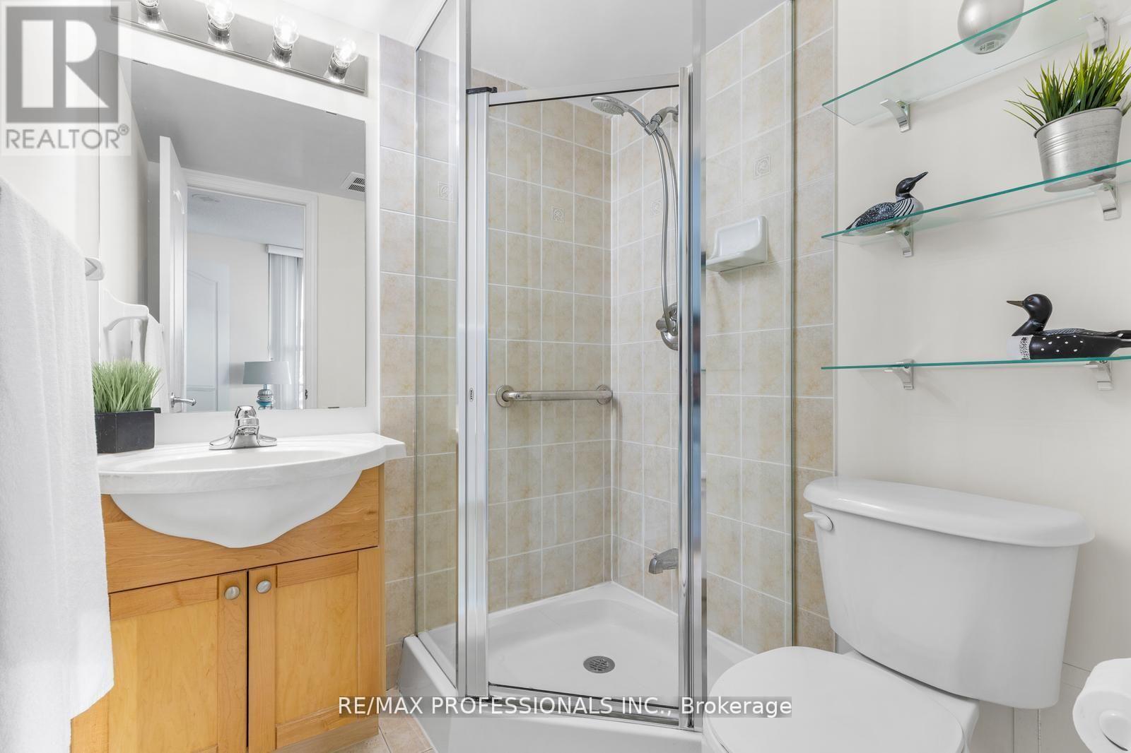 806 - 33 Elm Drive W, Mississauga, Ontario  L5B 4M2 - Photo 11 - W12647930