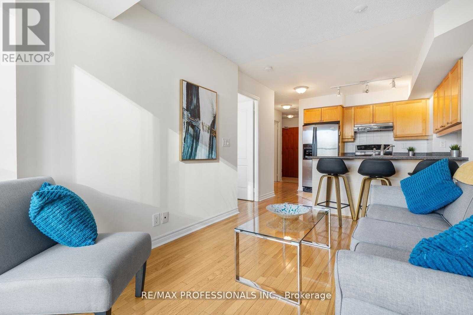 806 - 33 Elm Drive W, Mississauga, Ontario  L5B 4M2 - Photo 6 - W12647930