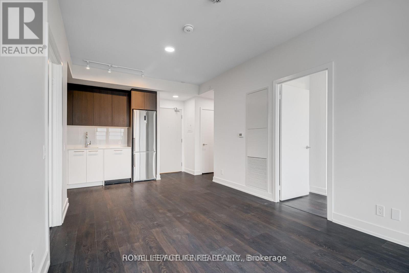 1106 - 225 Veterans Drive, Brampton, Ontario  L6Y 0X9 - Photo 5 - W12647932