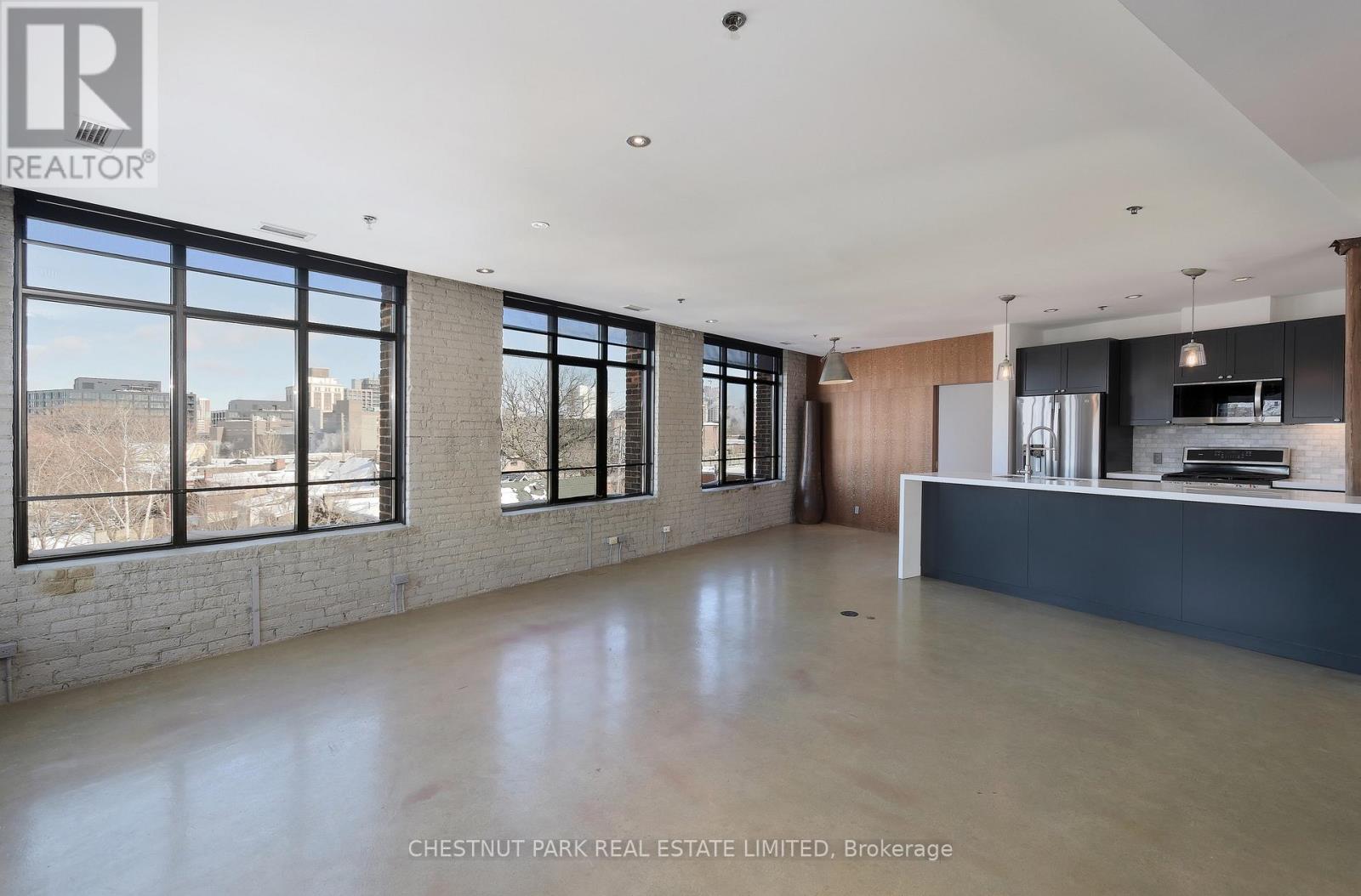 402 - 1 Columbus Avenue, Toronto, Ontario  M6R 1S1 - Photo 11 - W12647952