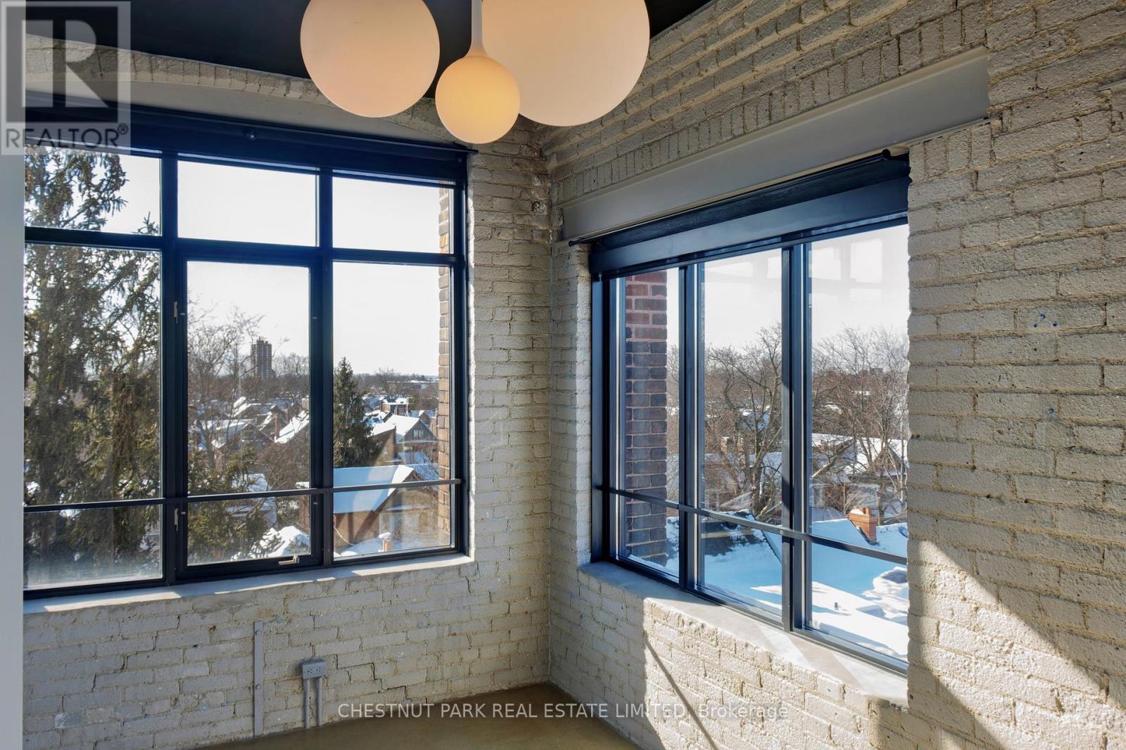 402 - 1 Columbus Avenue, Toronto, Ontario  M6R 1S1 - Photo 23 - W12647952