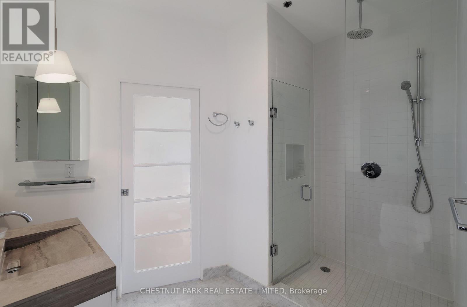 402 - 1 Columbus Avenue, Toronto, Ontario  M6R 1S1 - Photo 30 - W12647952